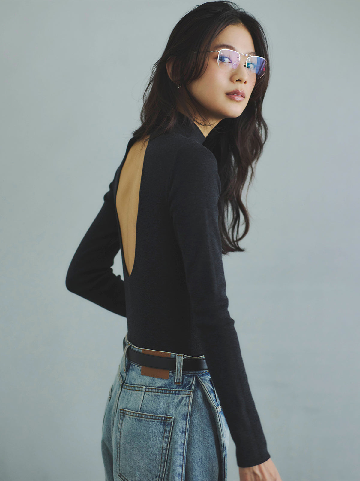 バックオープンニットボディスーツ