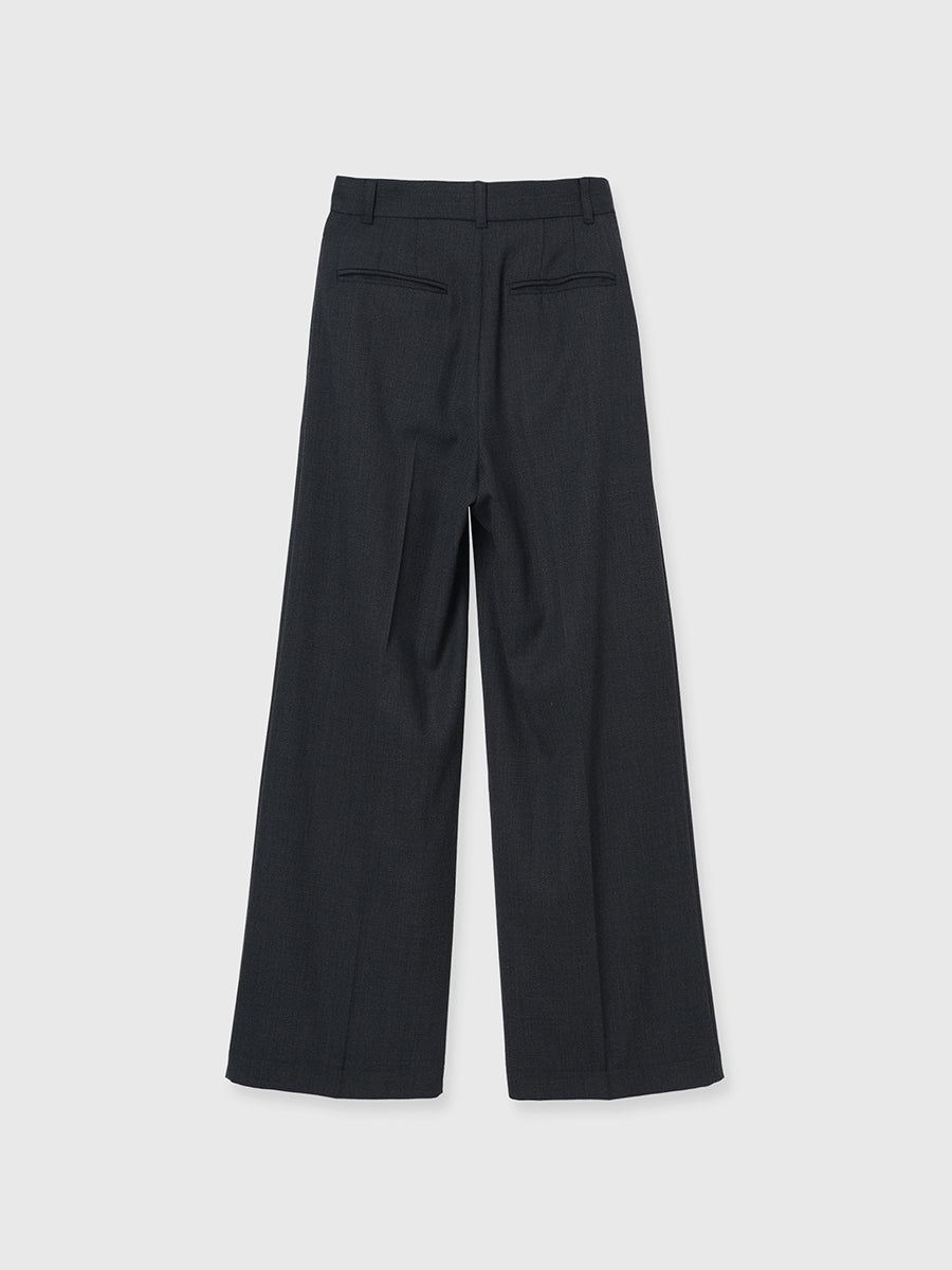 Basic tuck wide pants