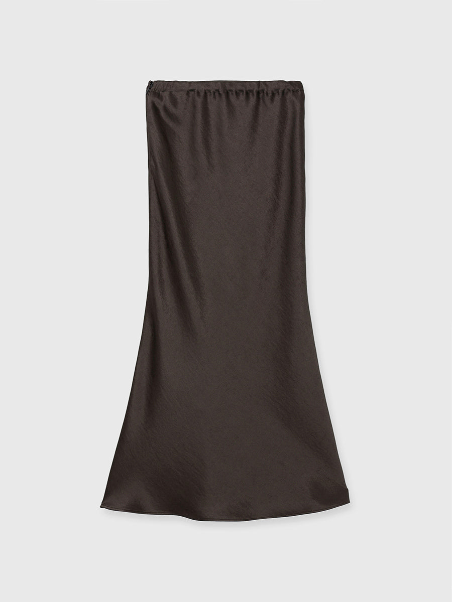 サテンナロースカート