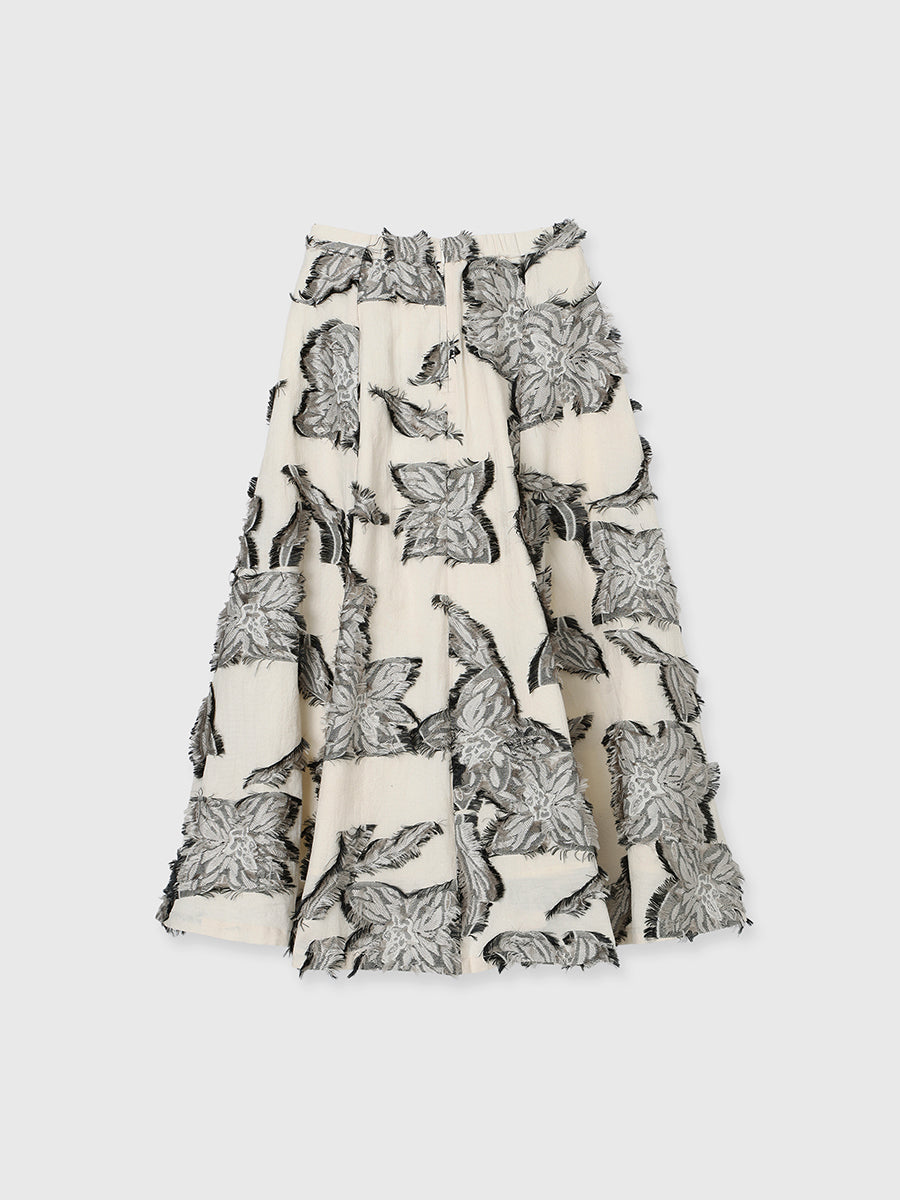 ボタニカルフラワーカットジャガードスカート