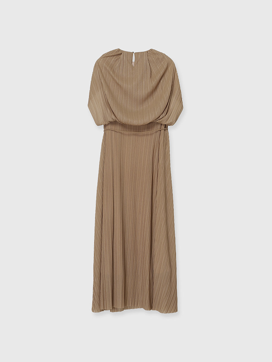 ランダムプリーツケープワンピース