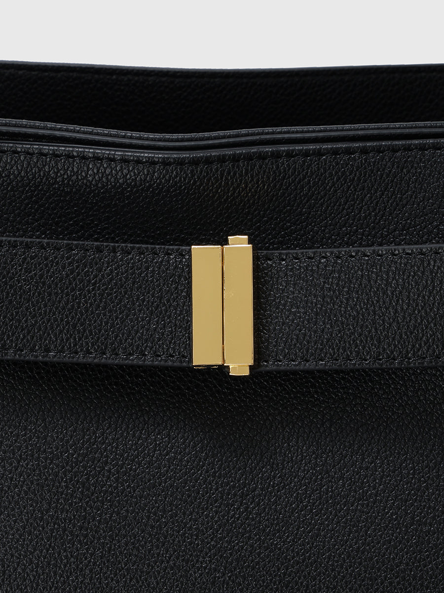 ベルトディテールバッグ