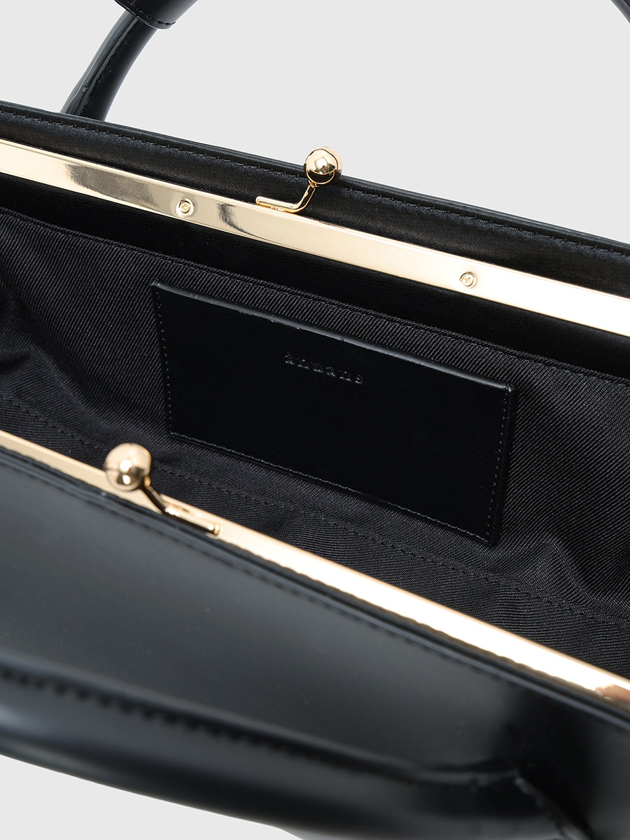 タイトハンドルバッグ