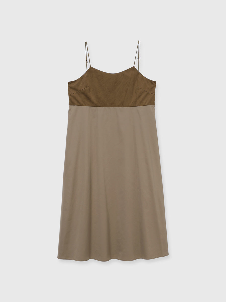 麂皮開領喇叭裙連衣裙