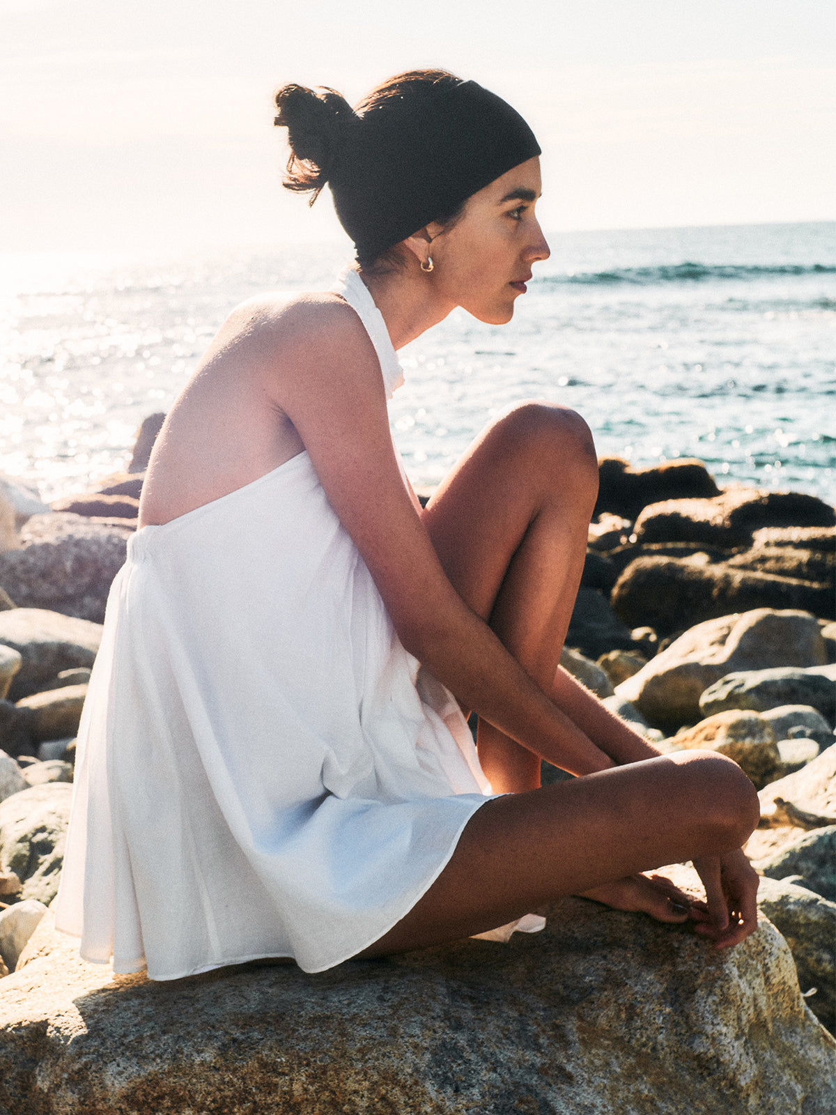 Indiaシルクブレンドバックオープンブラウス