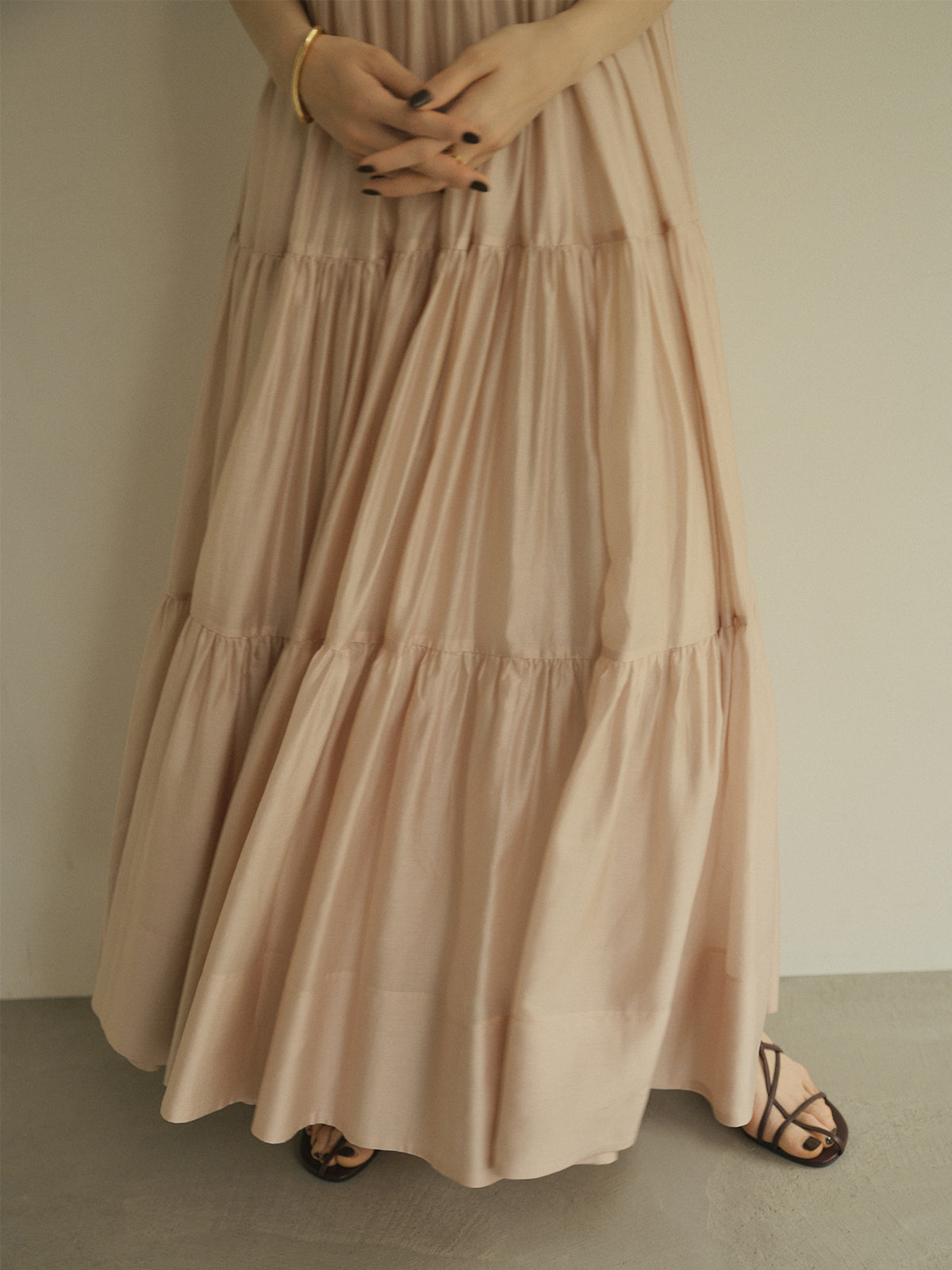 テンセルリッチオーガンティアードワンピース