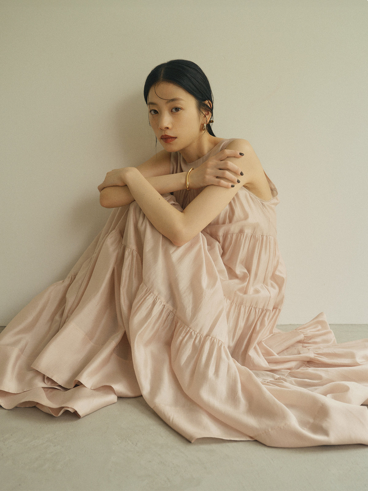 テンセルリッチオーガンティアードワンピース