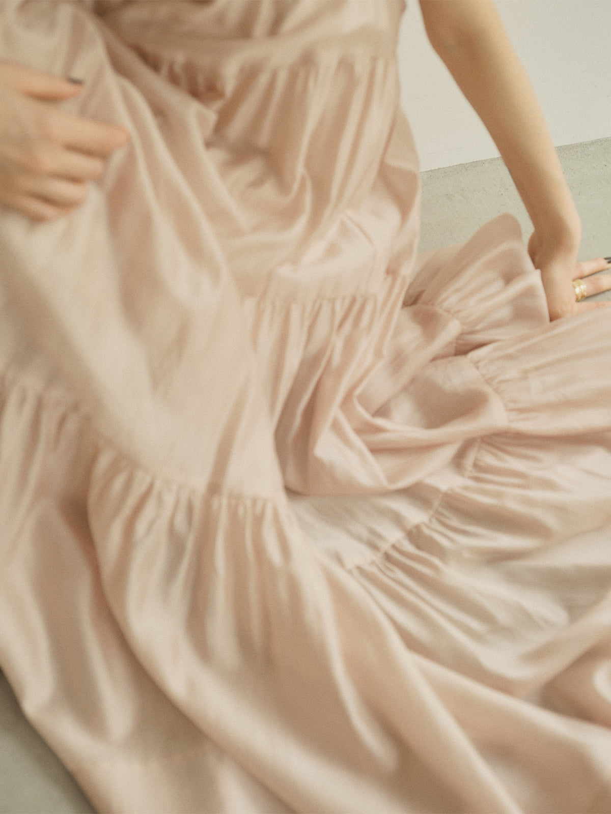 テンセルリッチオーガンティアードワンピース