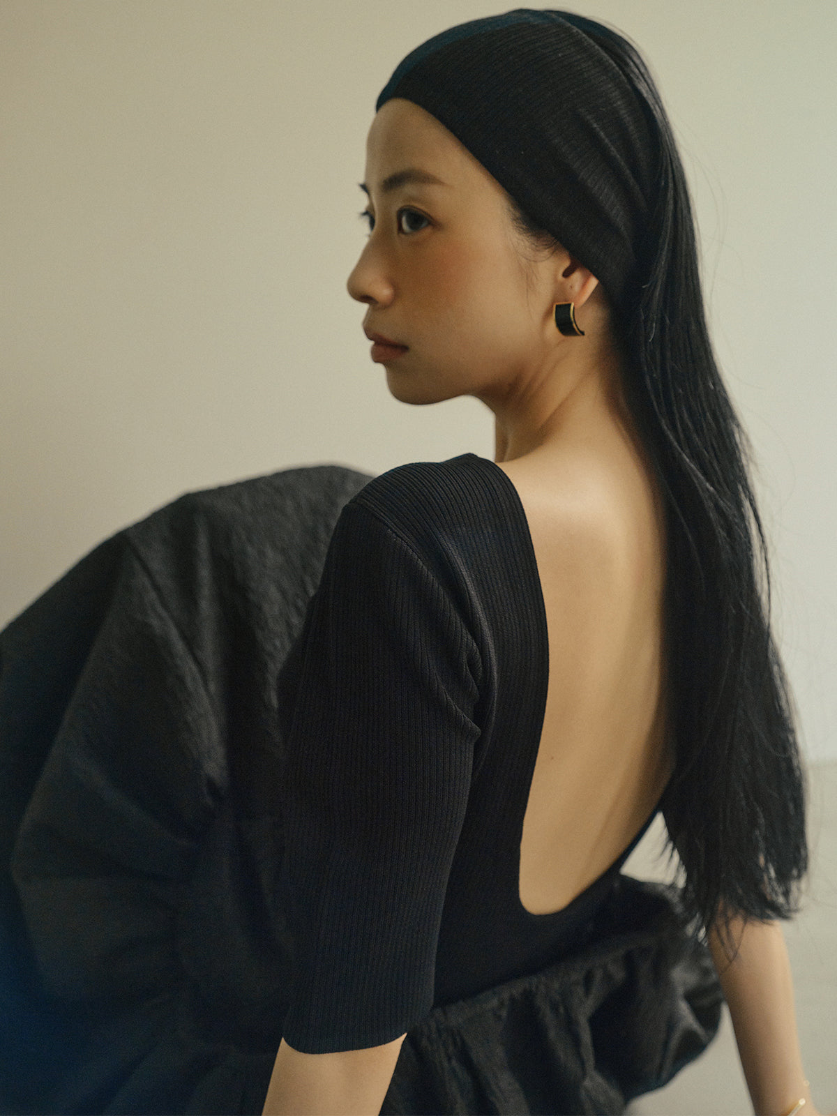 バックオープンカップインドッキングニットワンピース