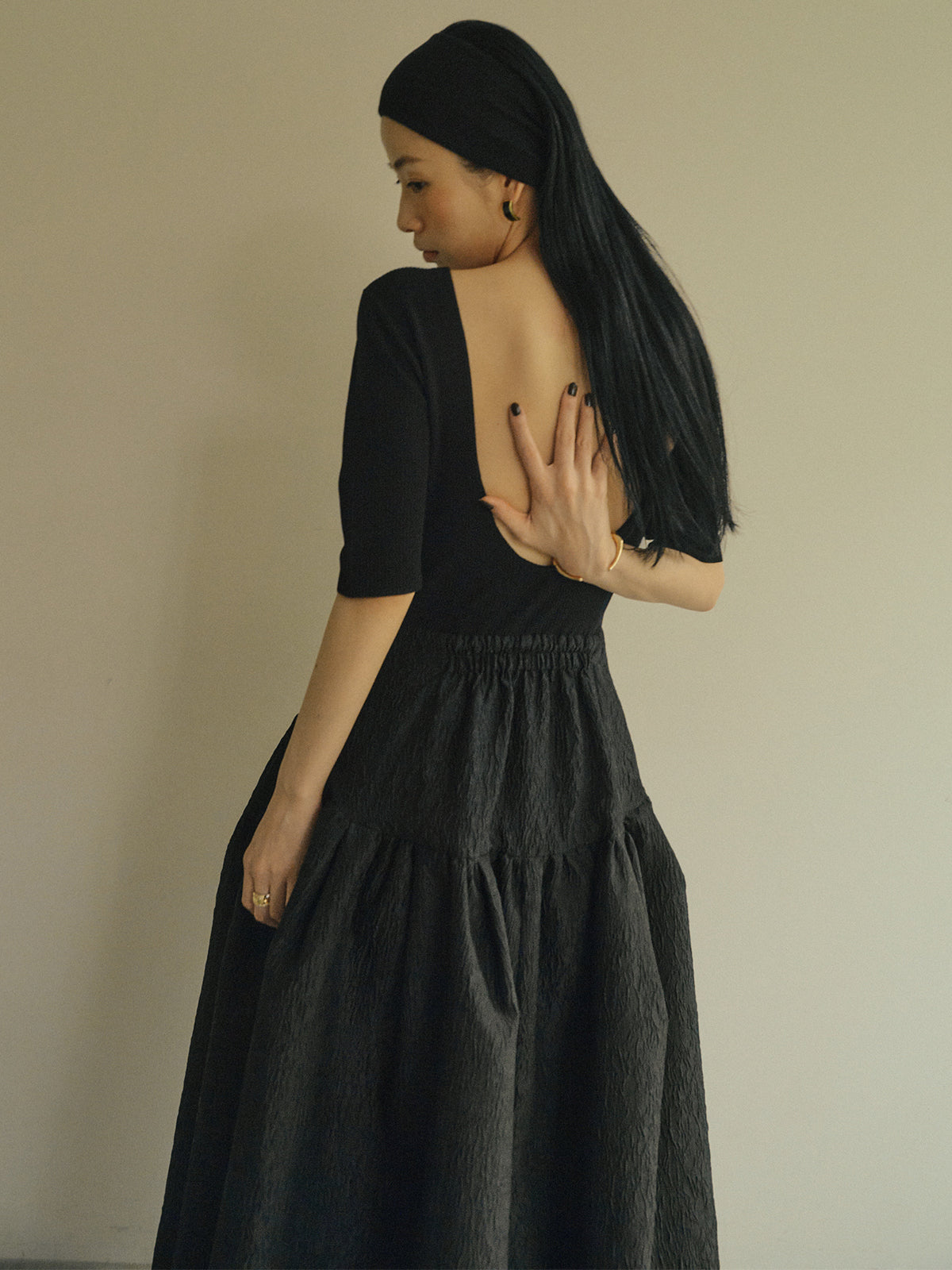 백 오픈 컵 인 도킹 니트 원피스