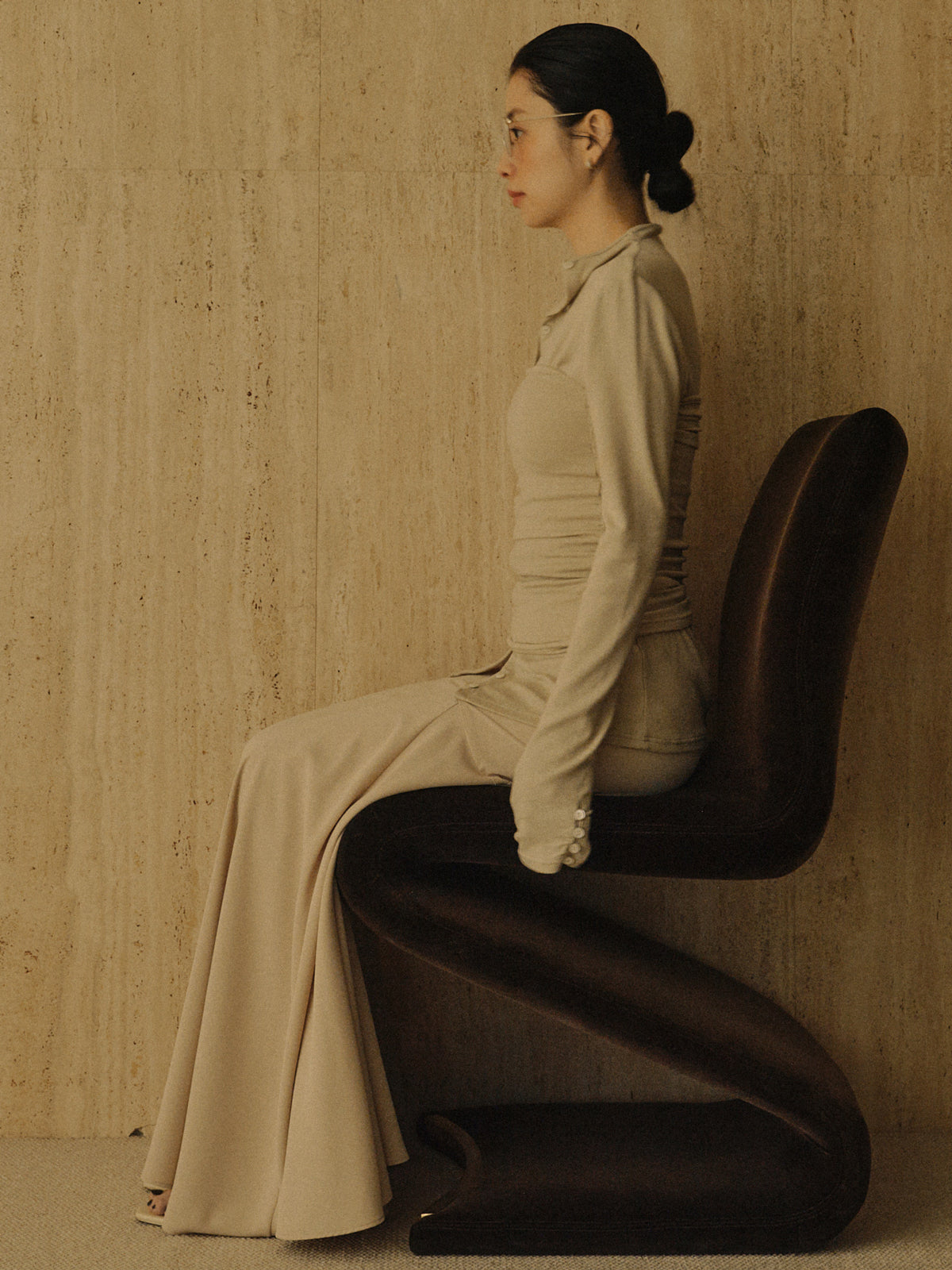 ライトダブルサテンボリュームナロースカート