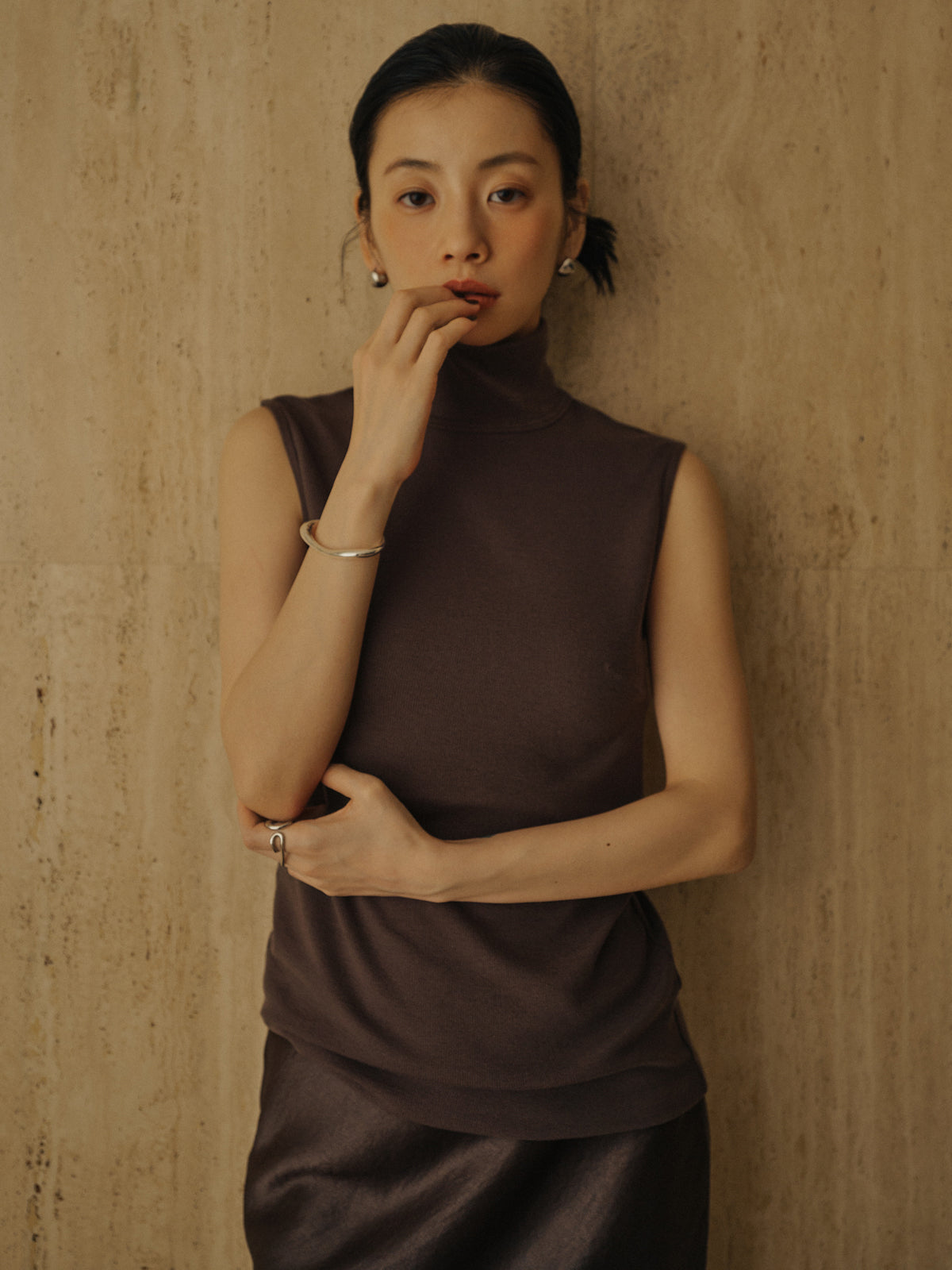 テンセルウールノースリーブカットトップス