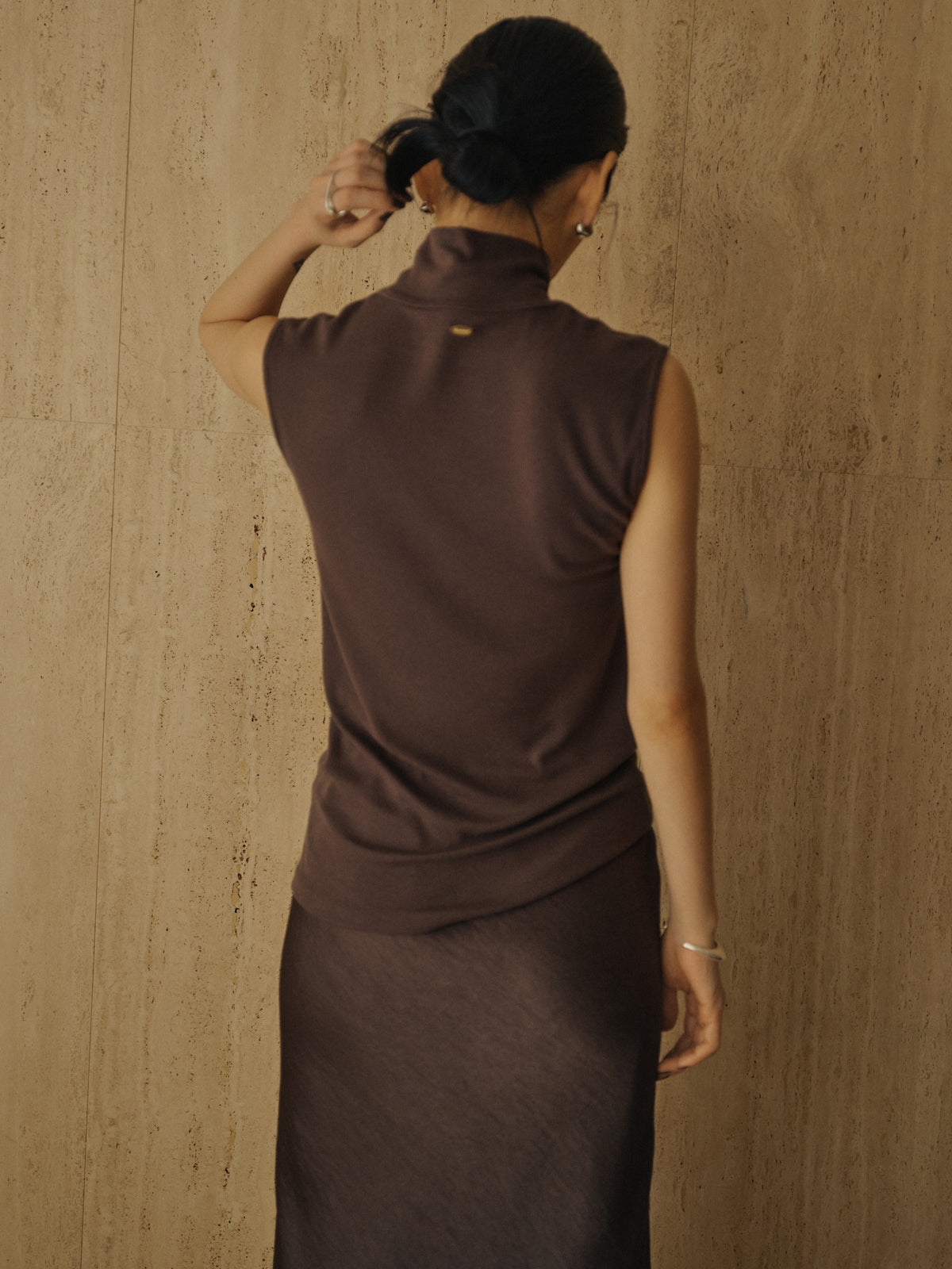 テンセルウールノースリーブカットトップス