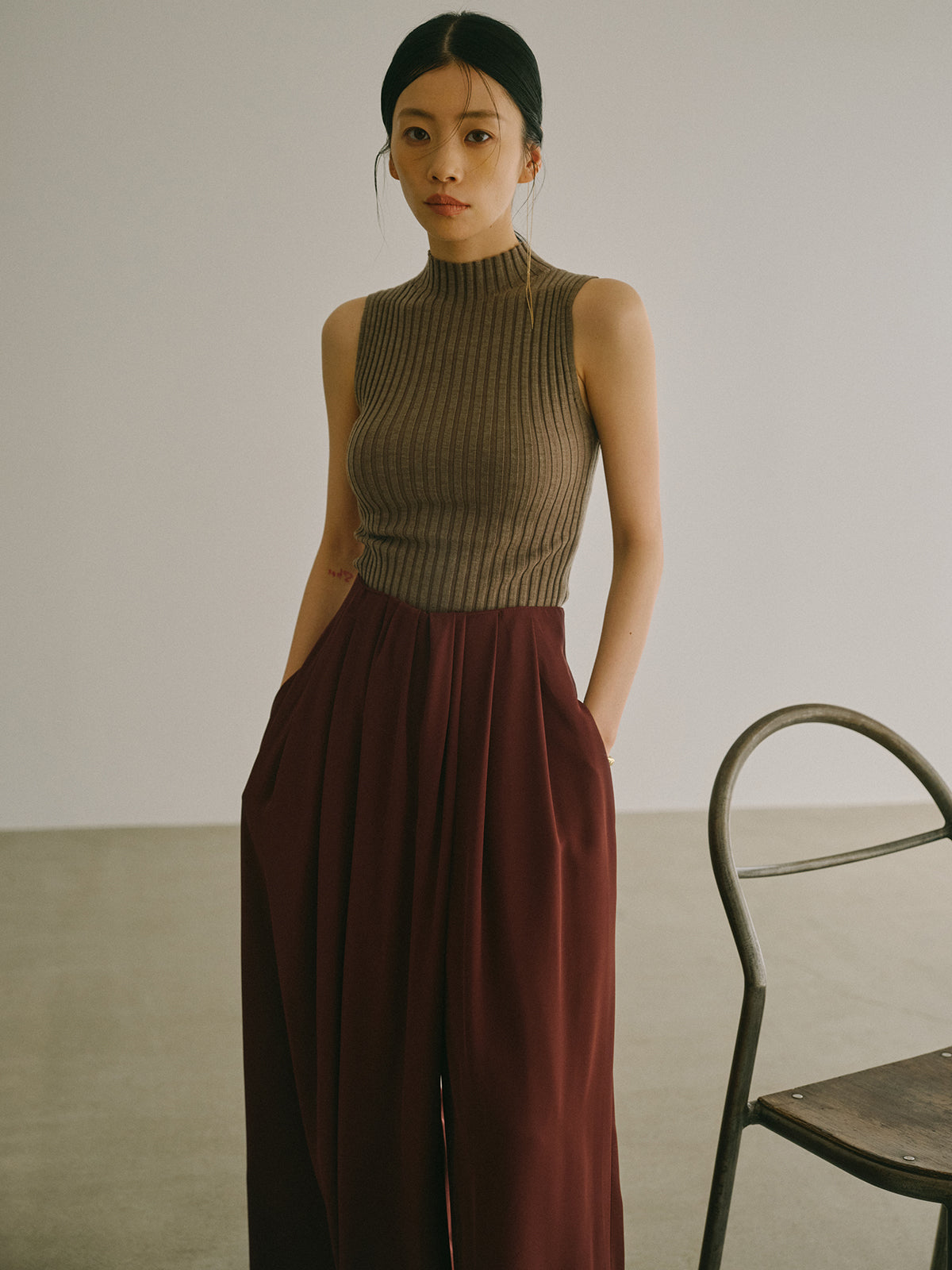 ノースリーブウールリブニットトップス