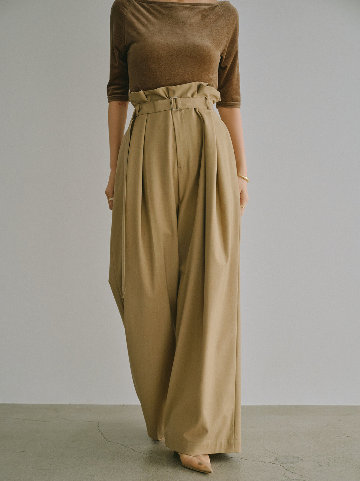 フリルタックワイドパンツ