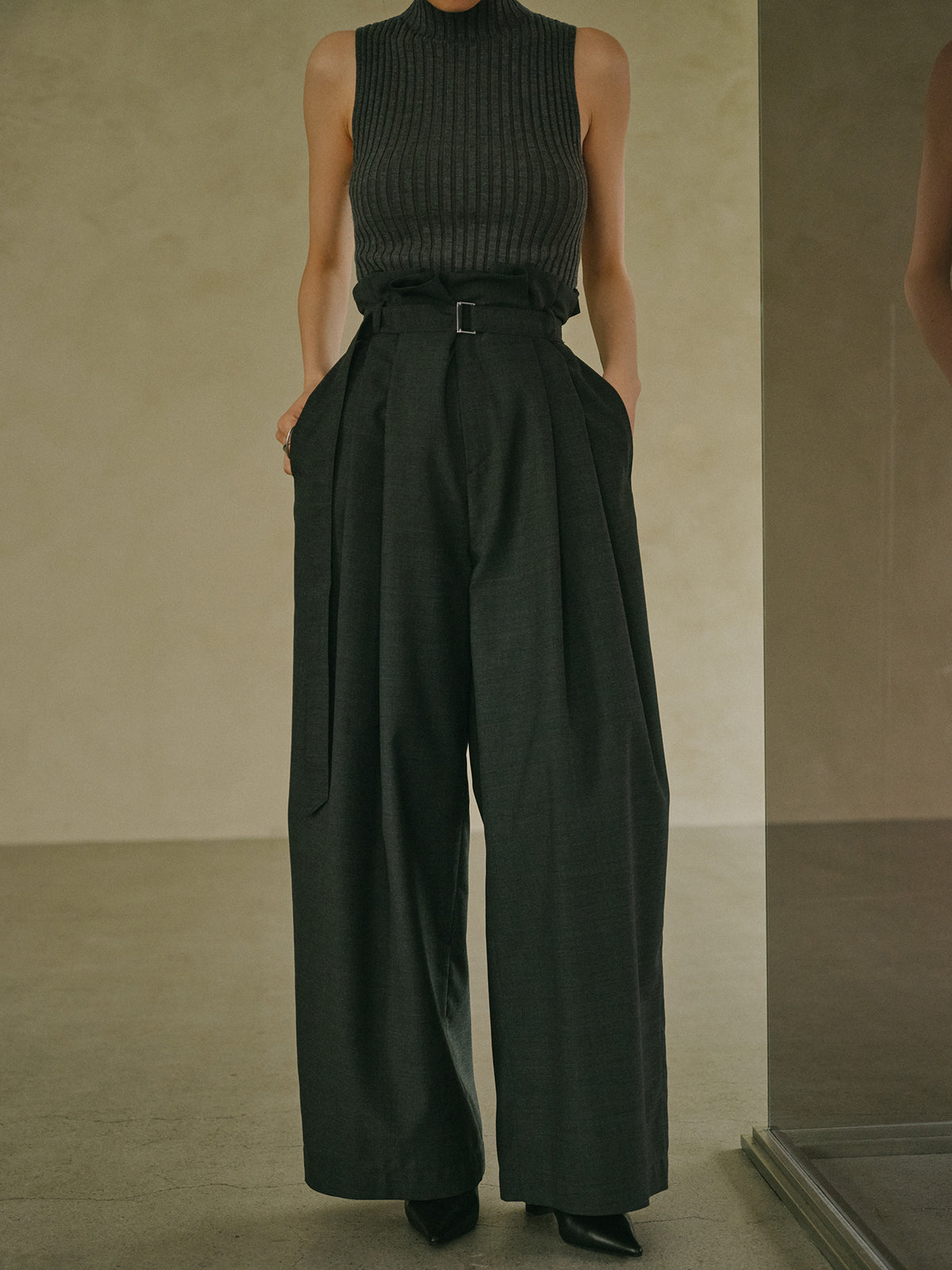 フリルタックワイドパンツ