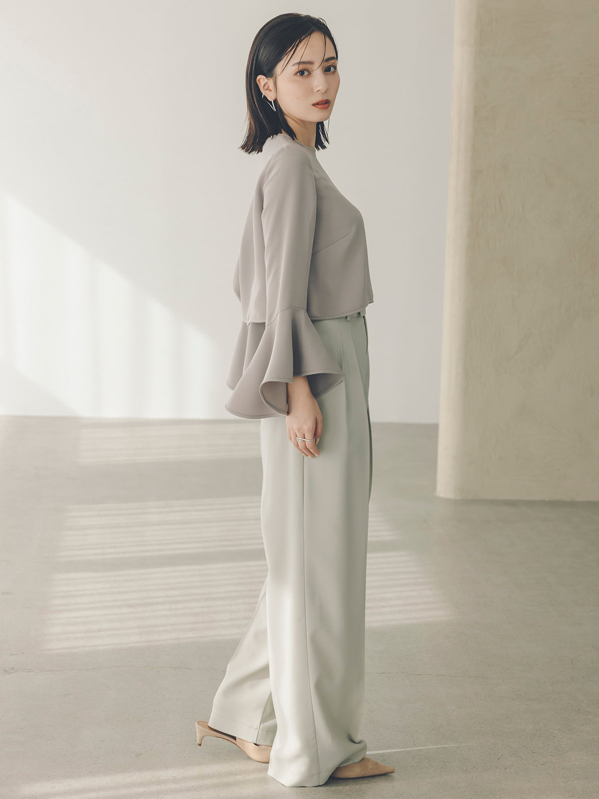 ツータックワイドパンツ