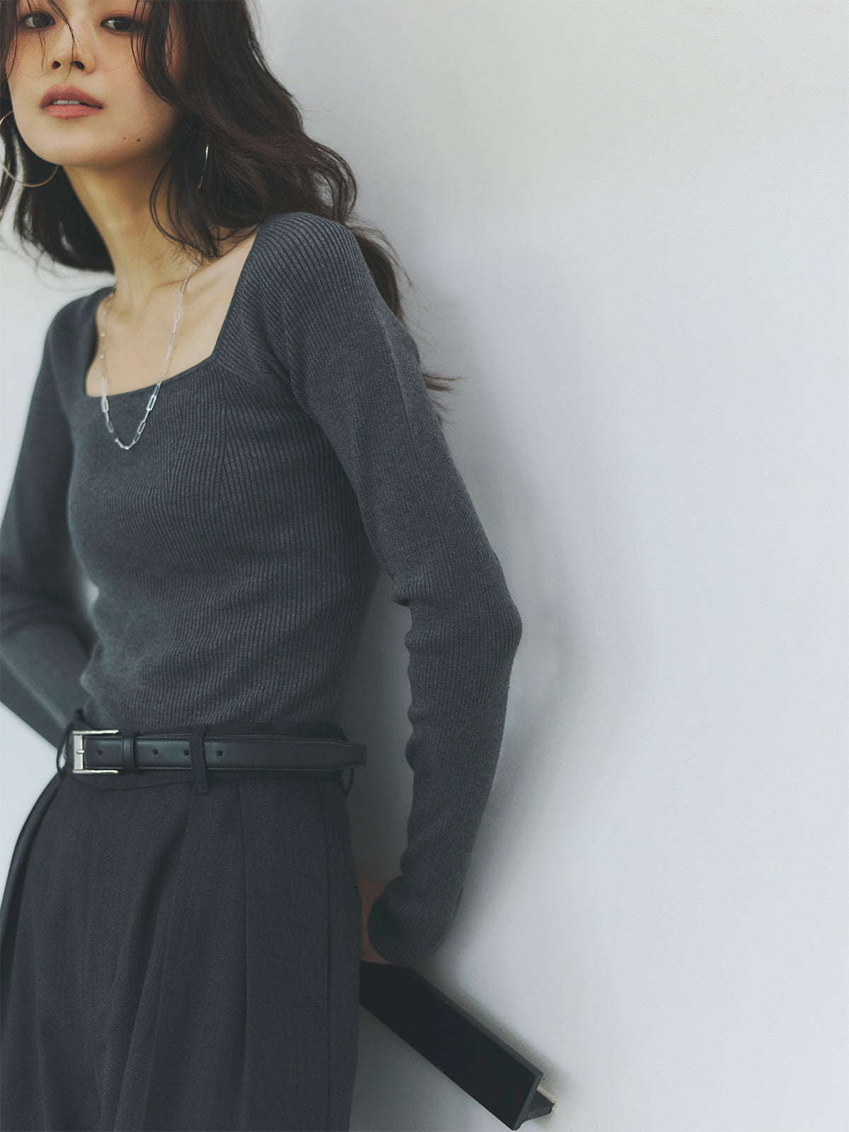 シルクカシミアブレンドデコルテリブニット