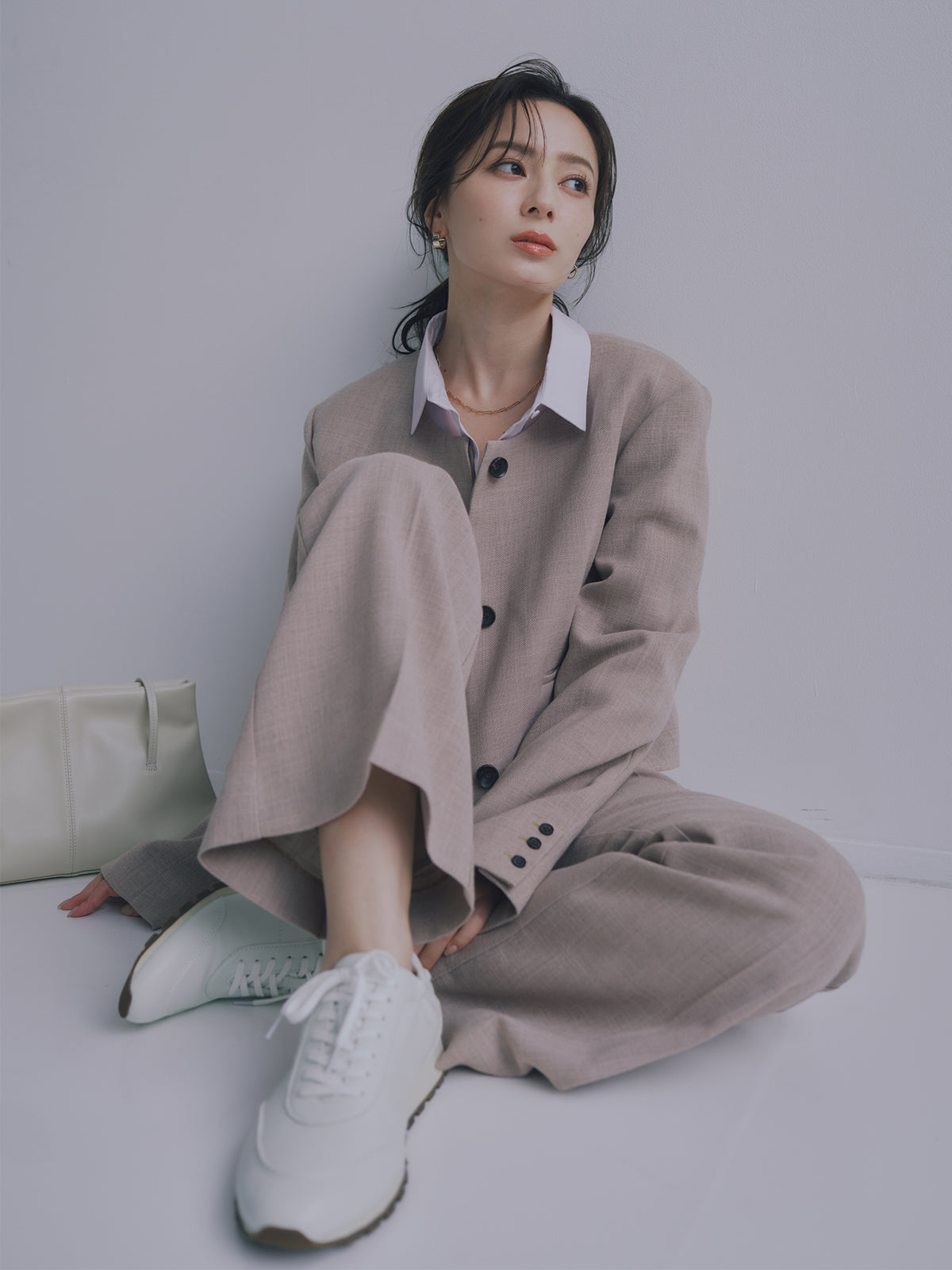 セミフレアパンツ