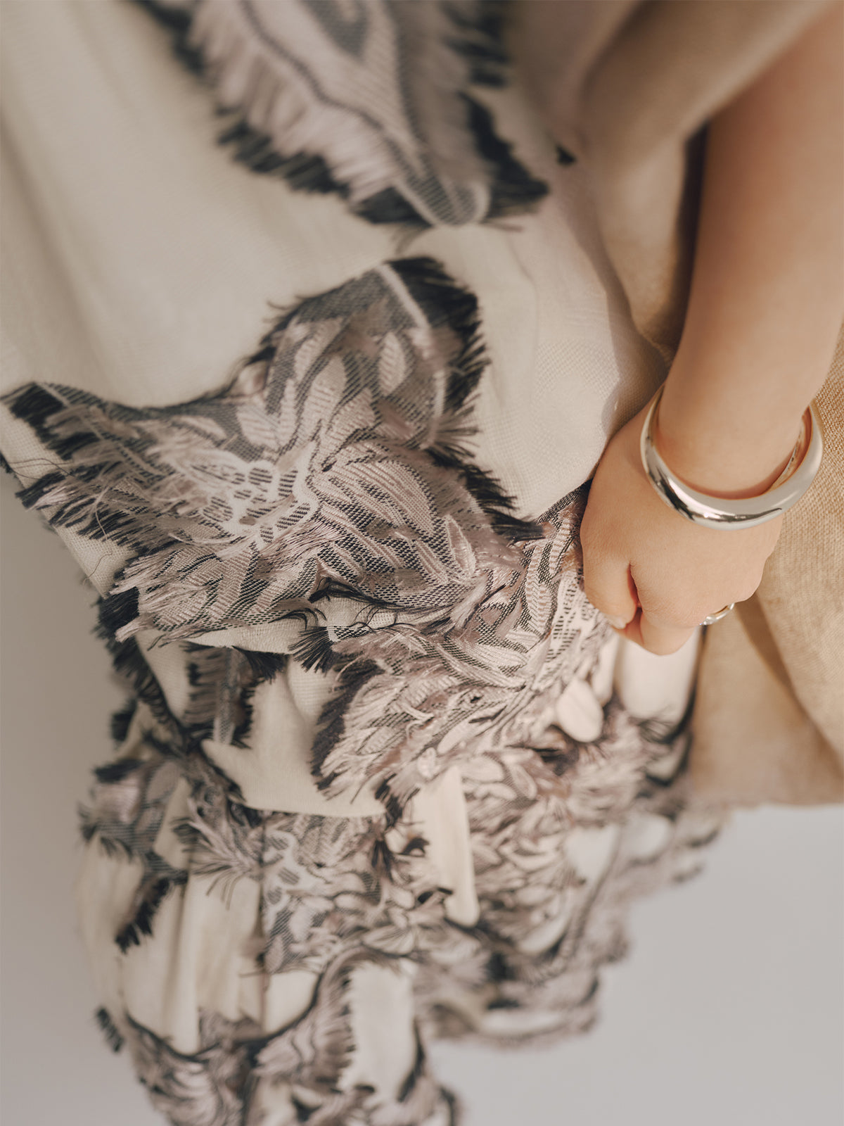 ボタニカルフラワーカットジャガードワンピース