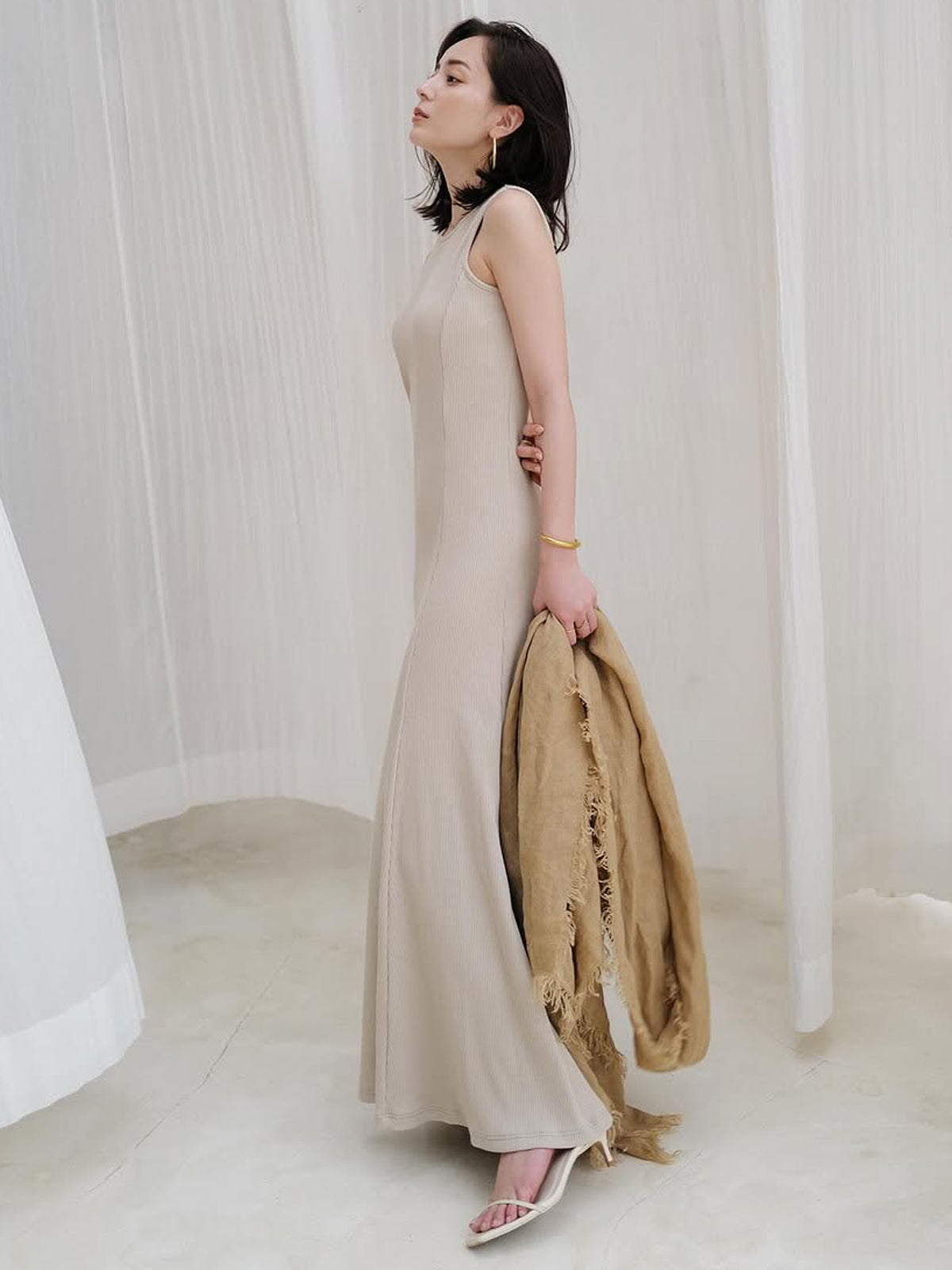 【OUR WACOAL×anuans】컵 인 머메이드 리브 컷 원피스