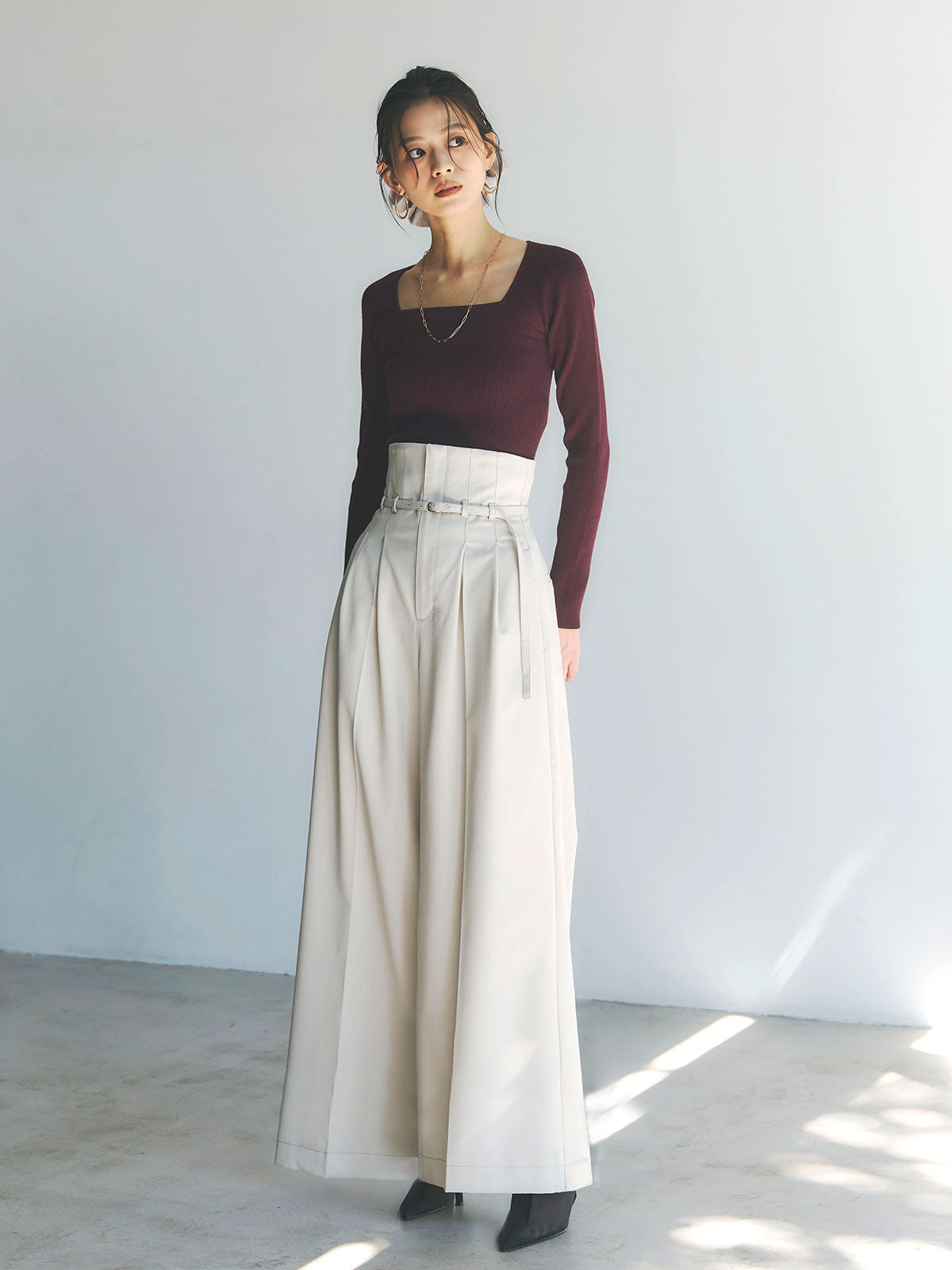 ベルテッドハイウエストパンツ