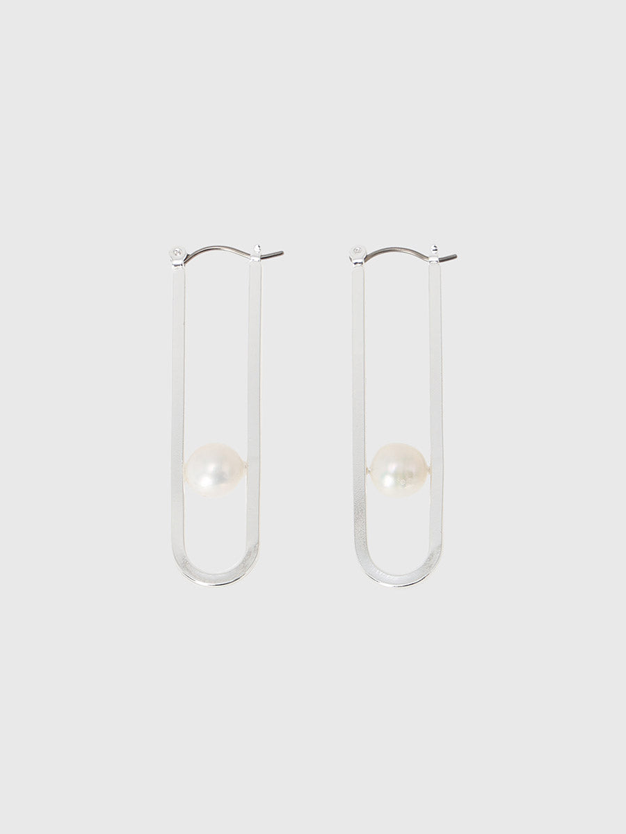 エンベデッドパールピアス