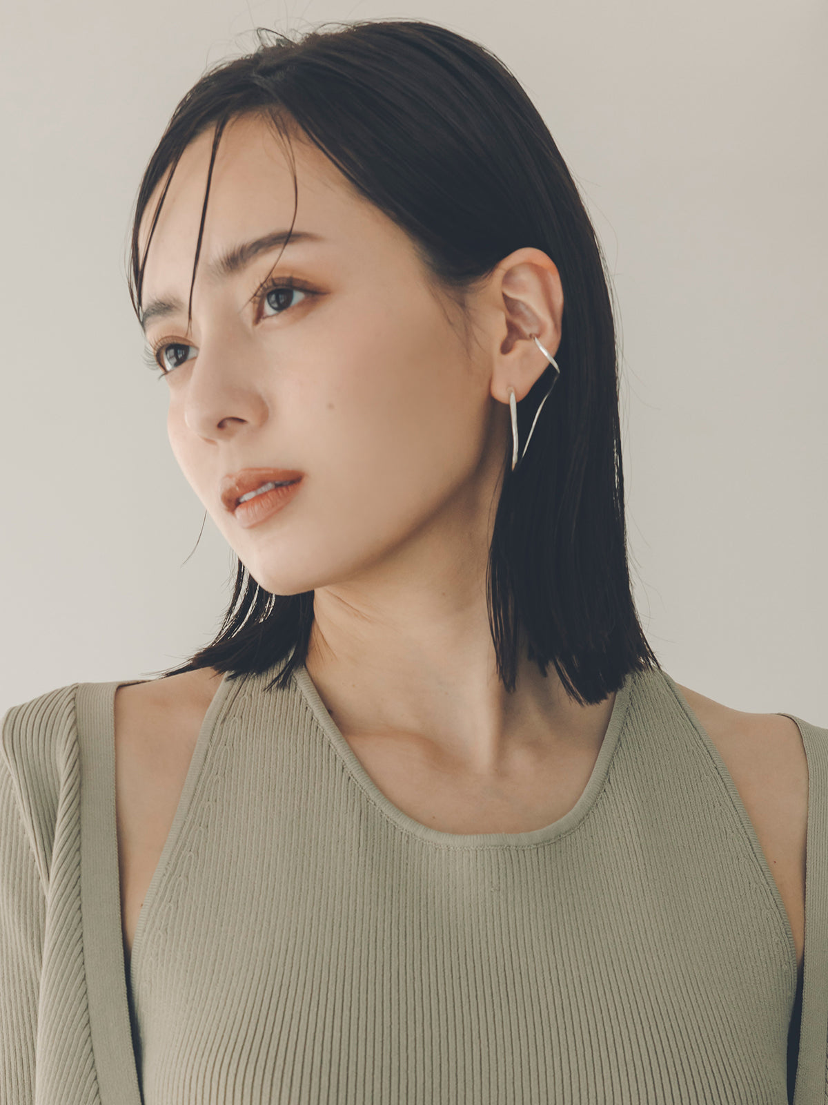 ニュアンスメタルカフピアス