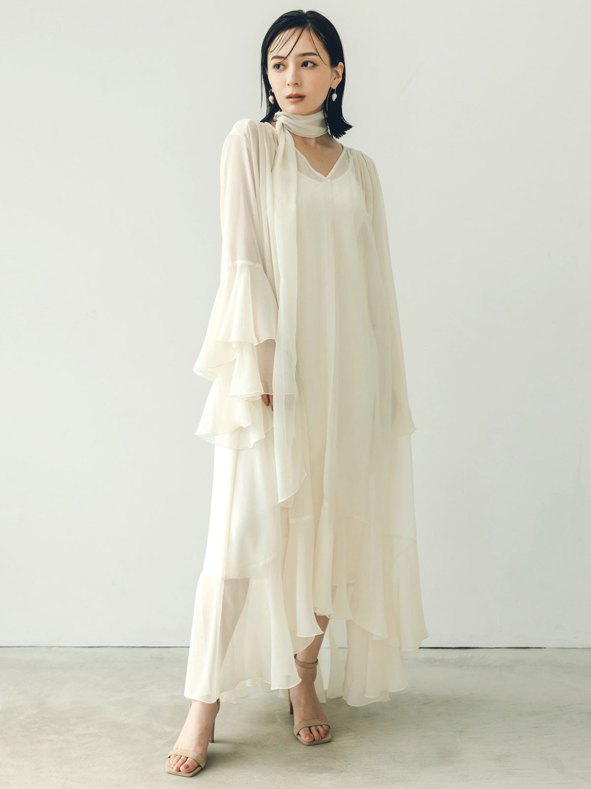 シフォンラッフルワンピース