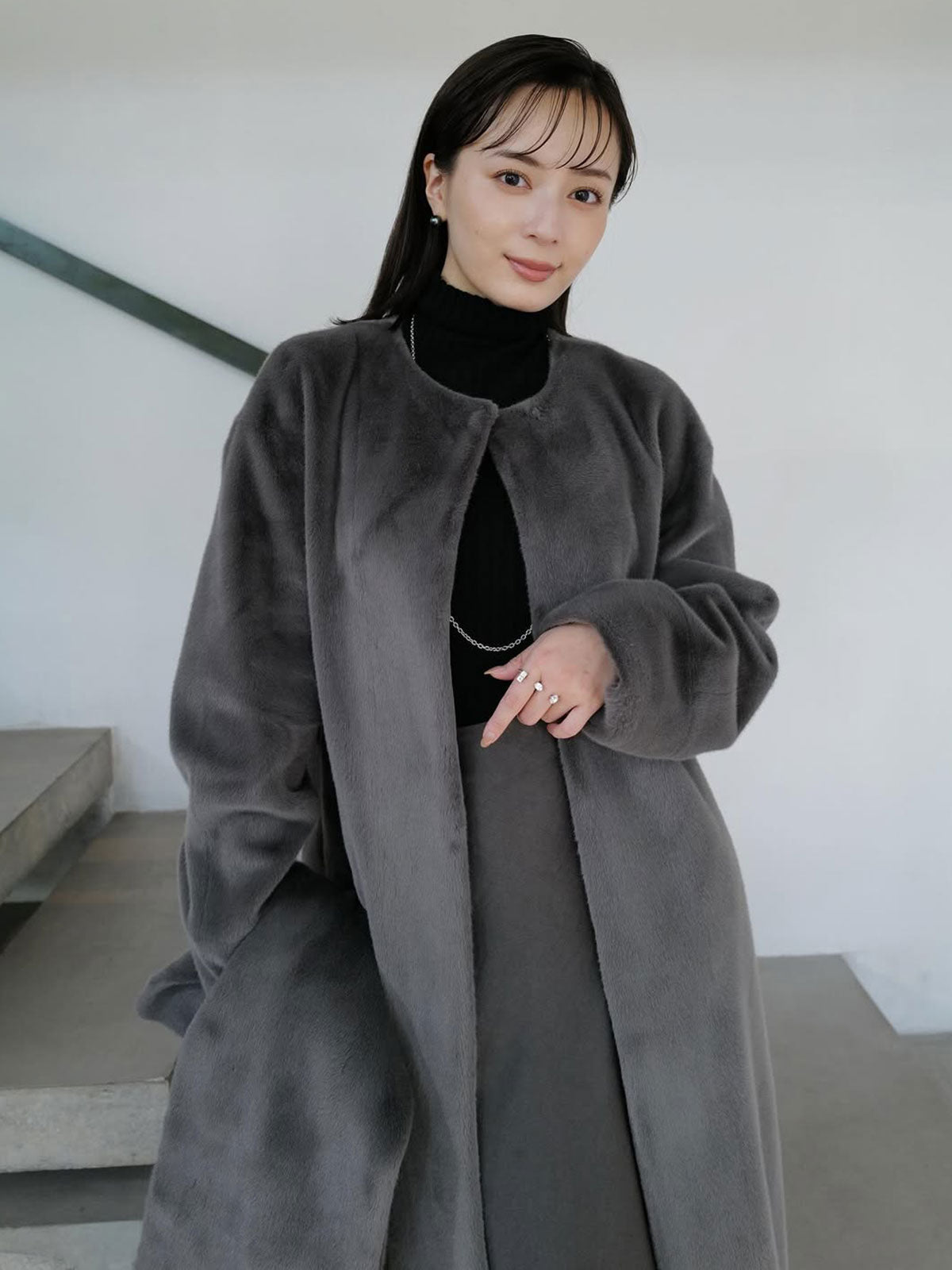 ECOPELノーカラーファーコート