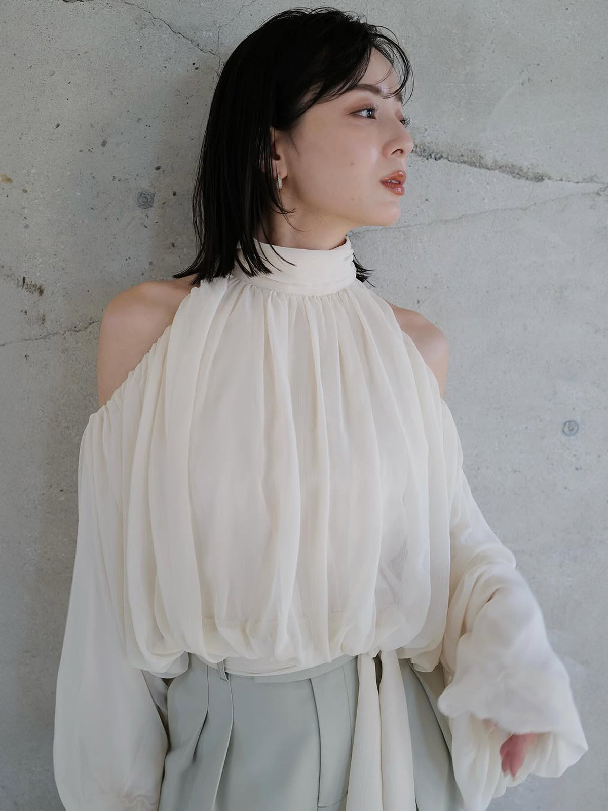 ツータックワイドパンツ