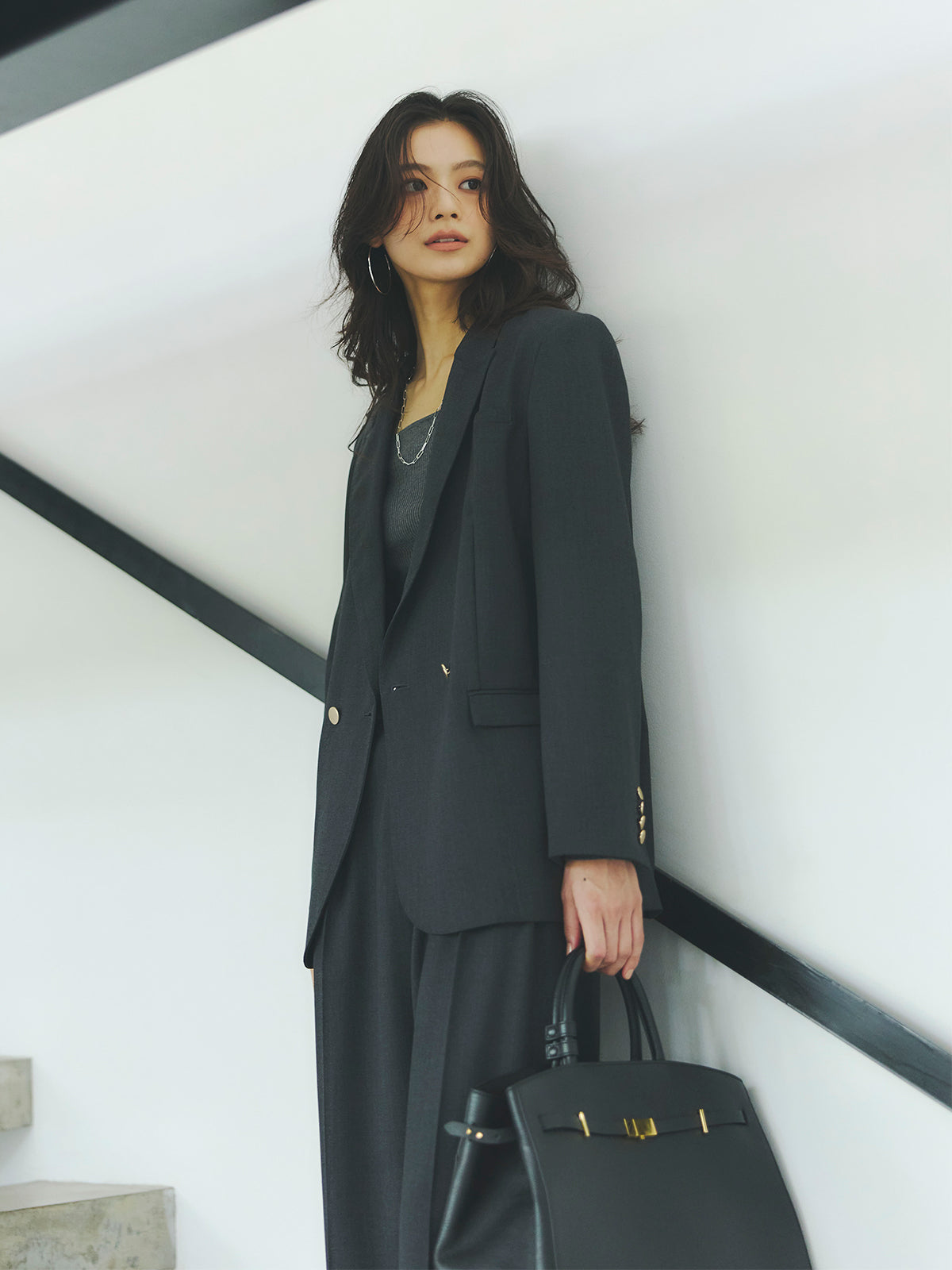 シルクカシミアブレンドデコルテリブニット