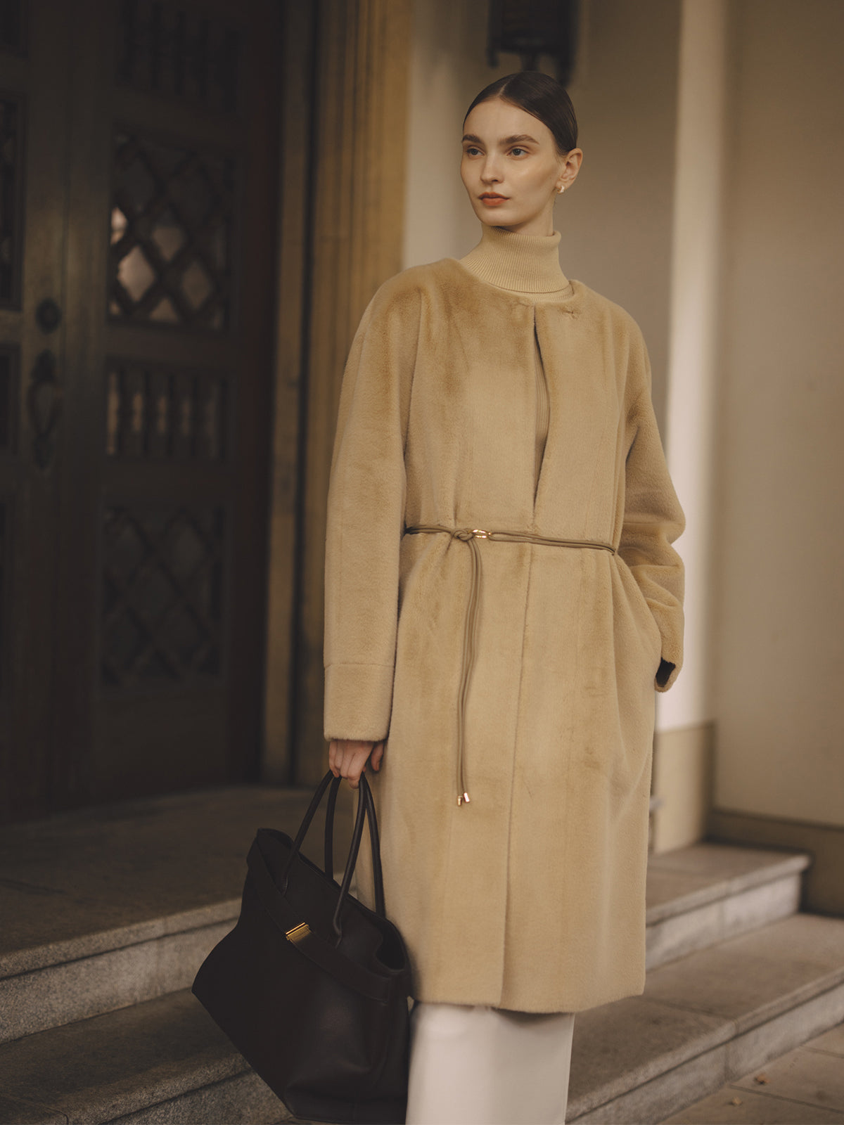 ECOPELノーカラーファーコート