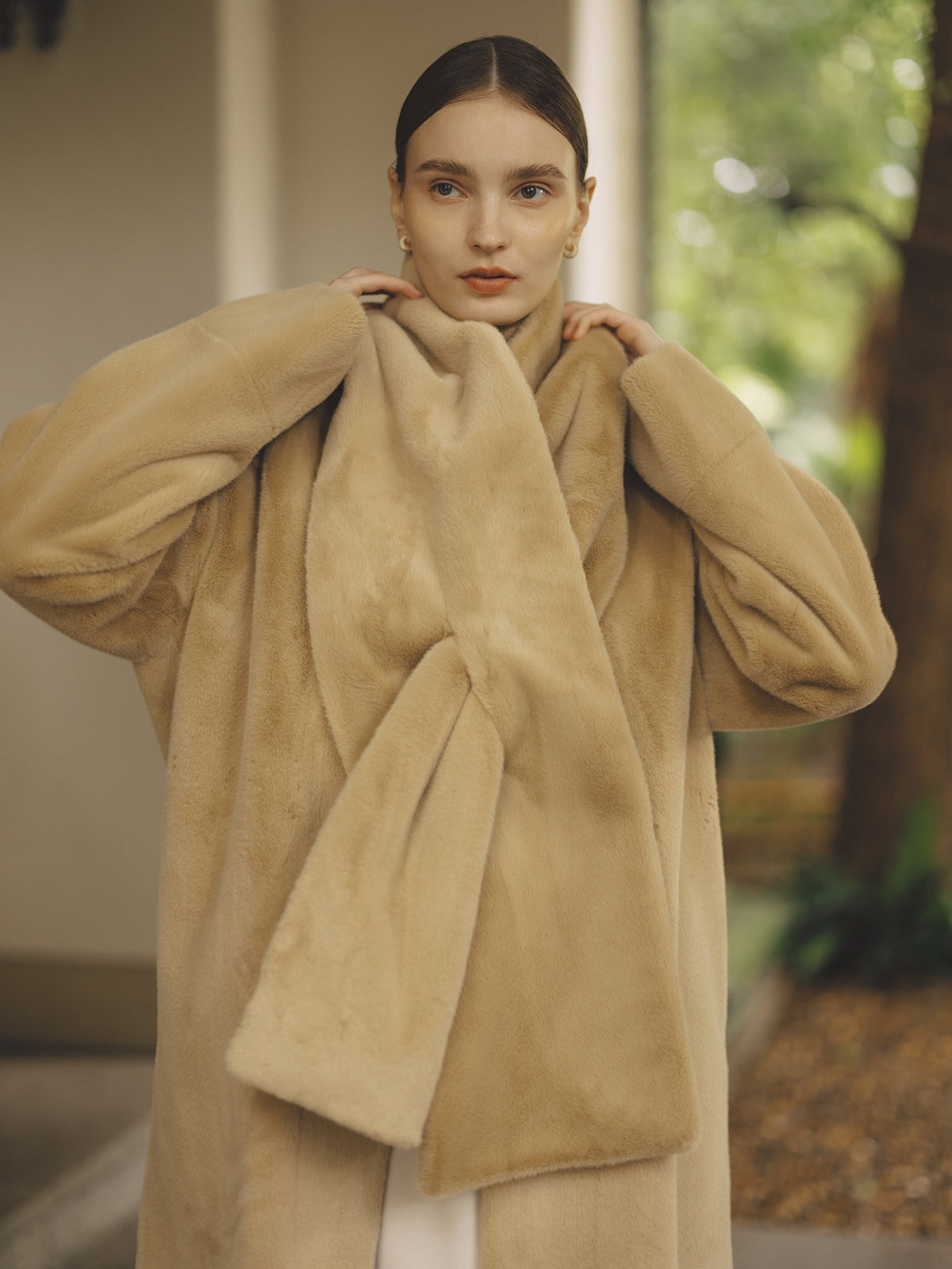 ECOPELノーカラーファーコート