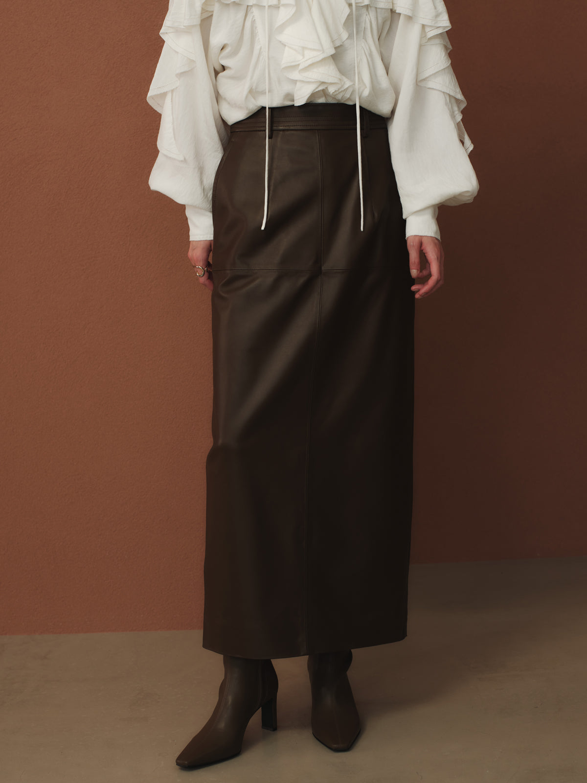 レザータイトスカート