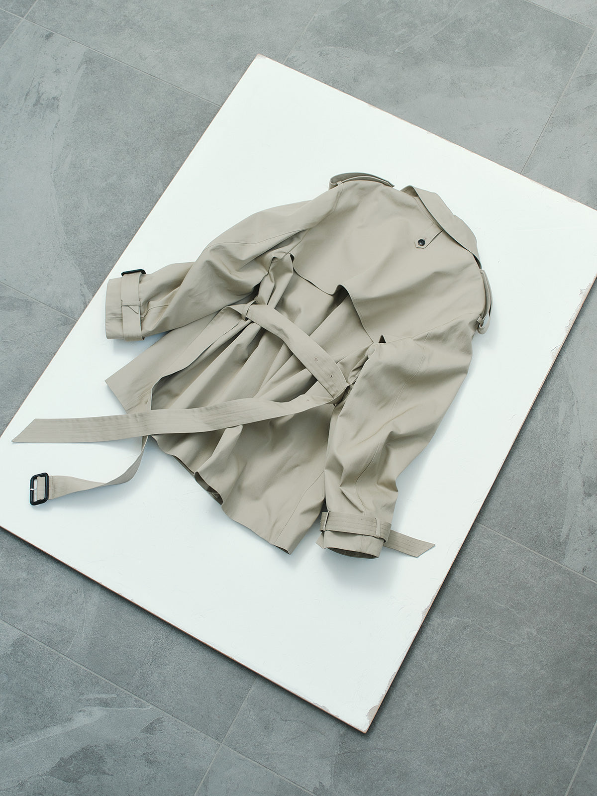 ハーフオーバートレンチコート