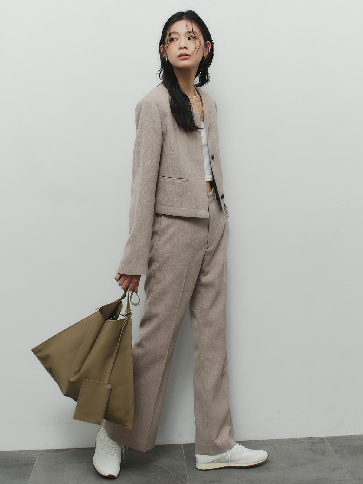 セミフレアパンツ