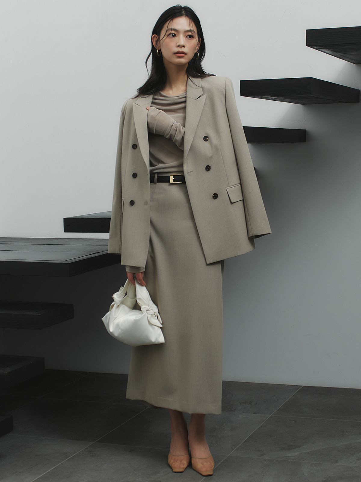 ペンシルミドルスカート