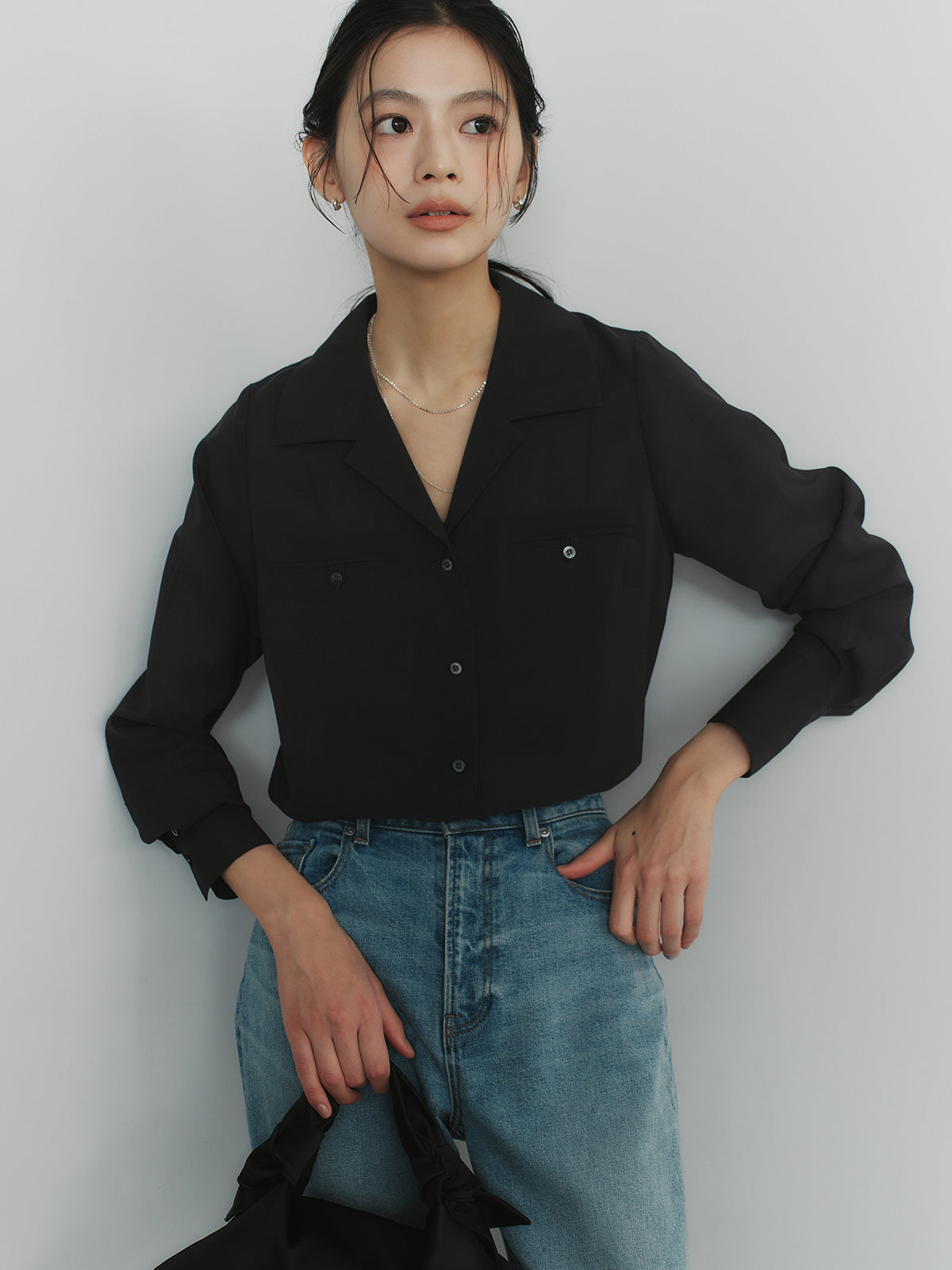 セミシアーオープンカラーブラウス