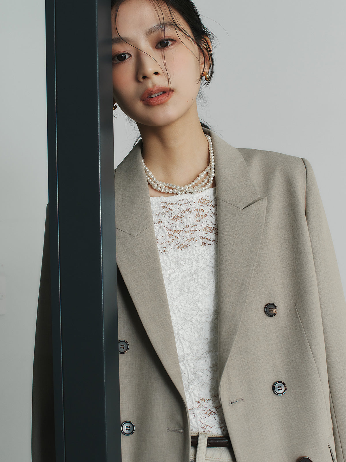 ピークドラペルダブルジャケット