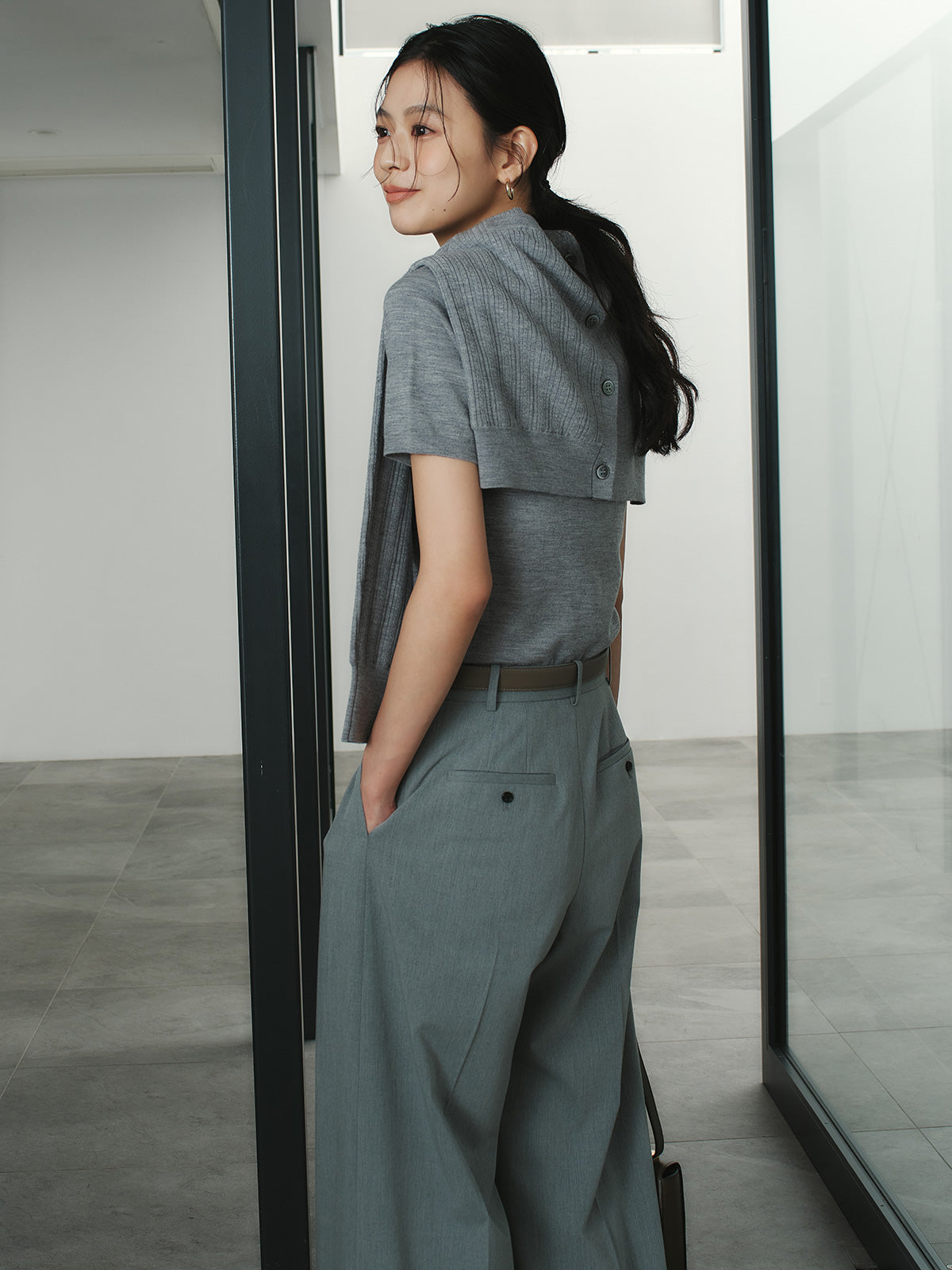 アシメデザインワイドパンツ