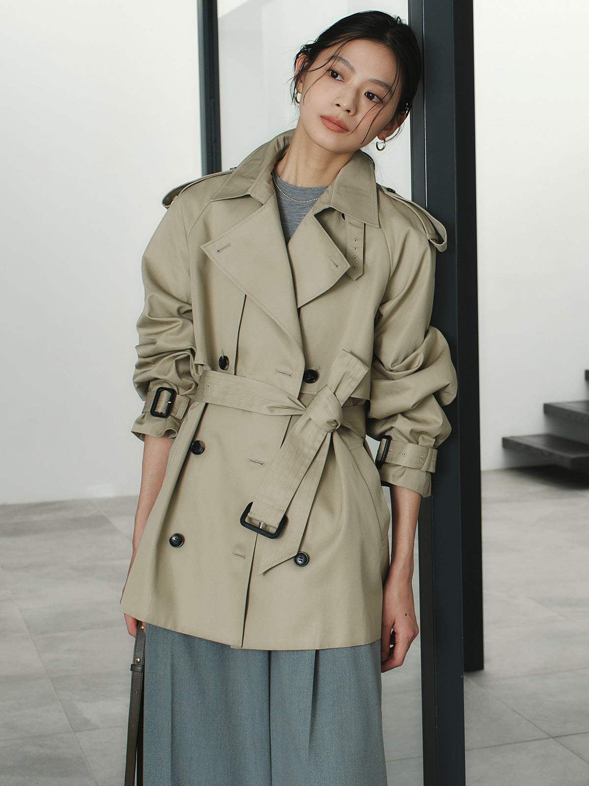 ハーフオーバートレンチコート