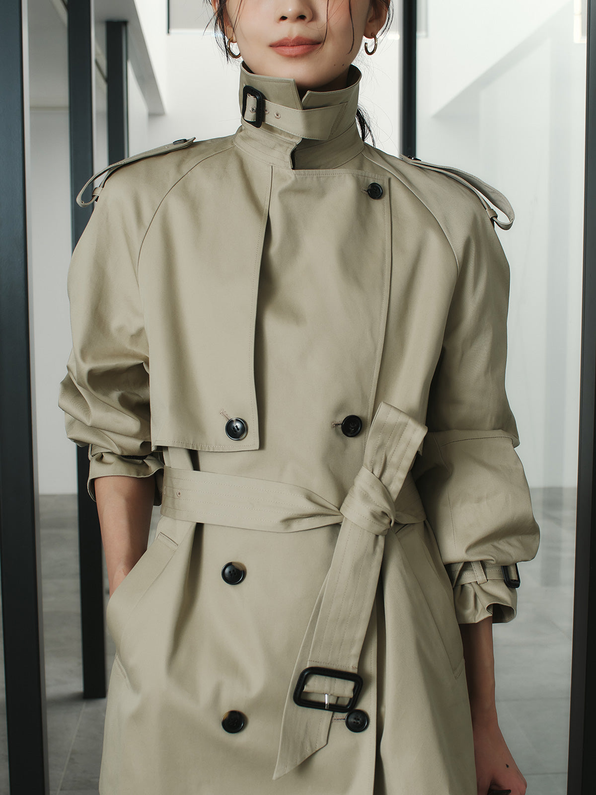 ハーフオーバートレンチコート