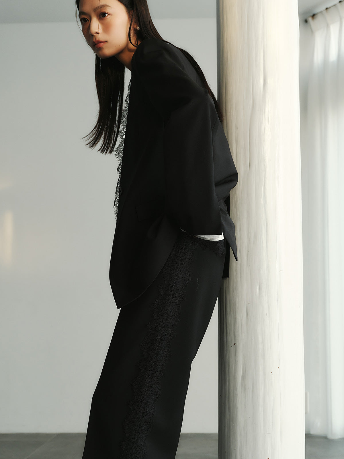 レーストリムタックパンツ