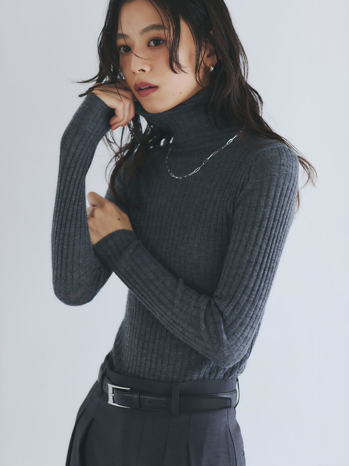 カシミヤ100シアータートルネックプルオーバー