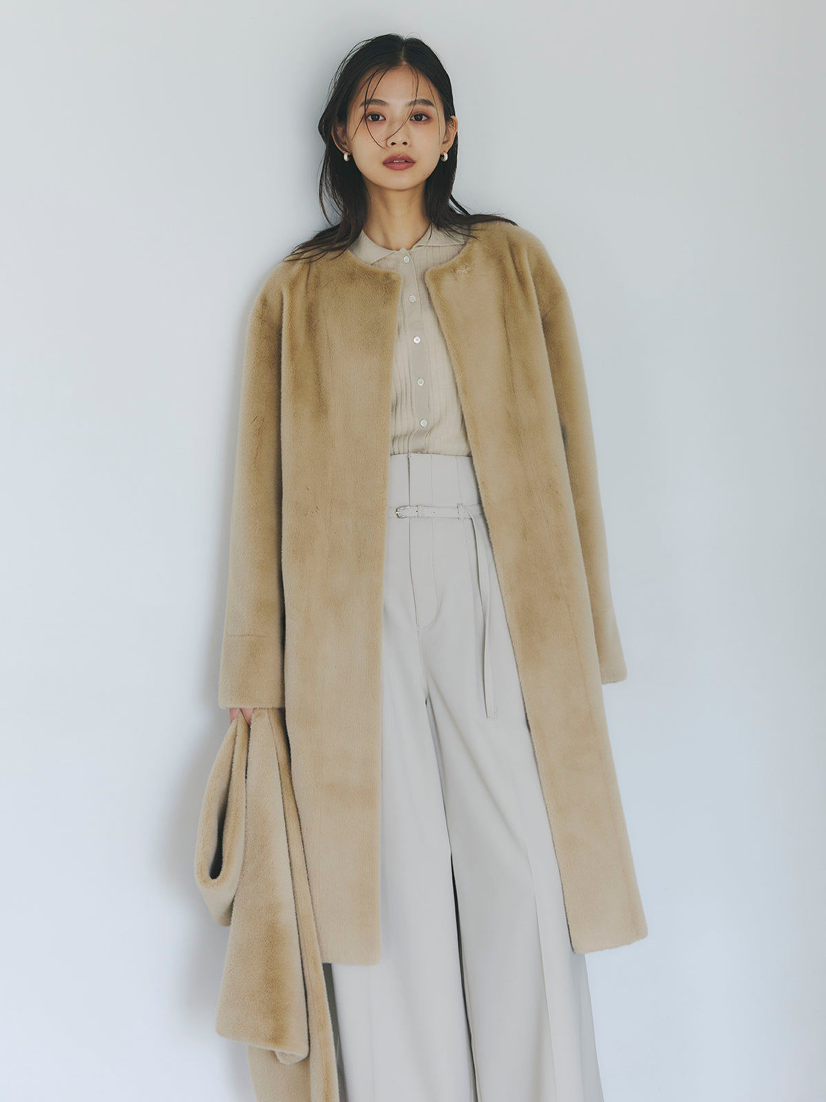 ECOPELノーカラーファーコート