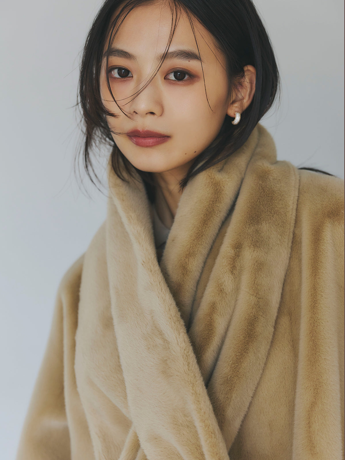 ECOPELノーカラーファーコート