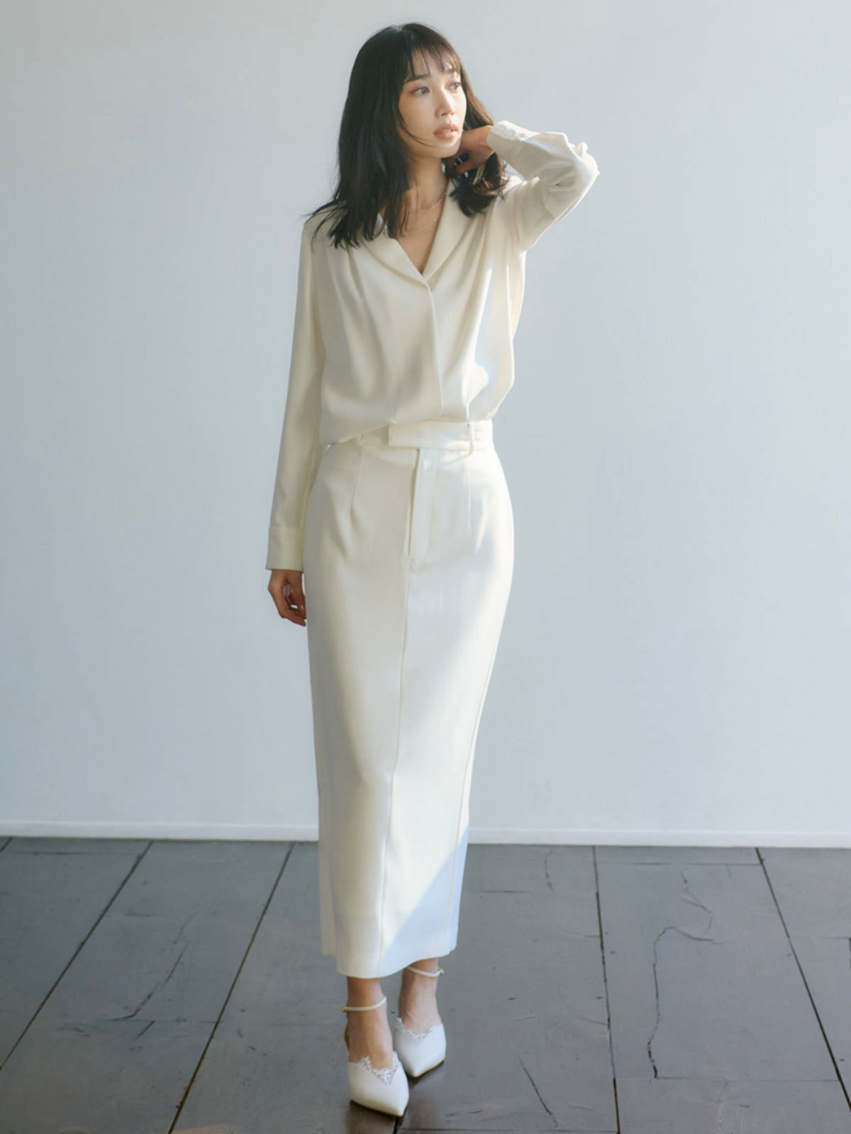 ダブルサテンショールカラーブラウス