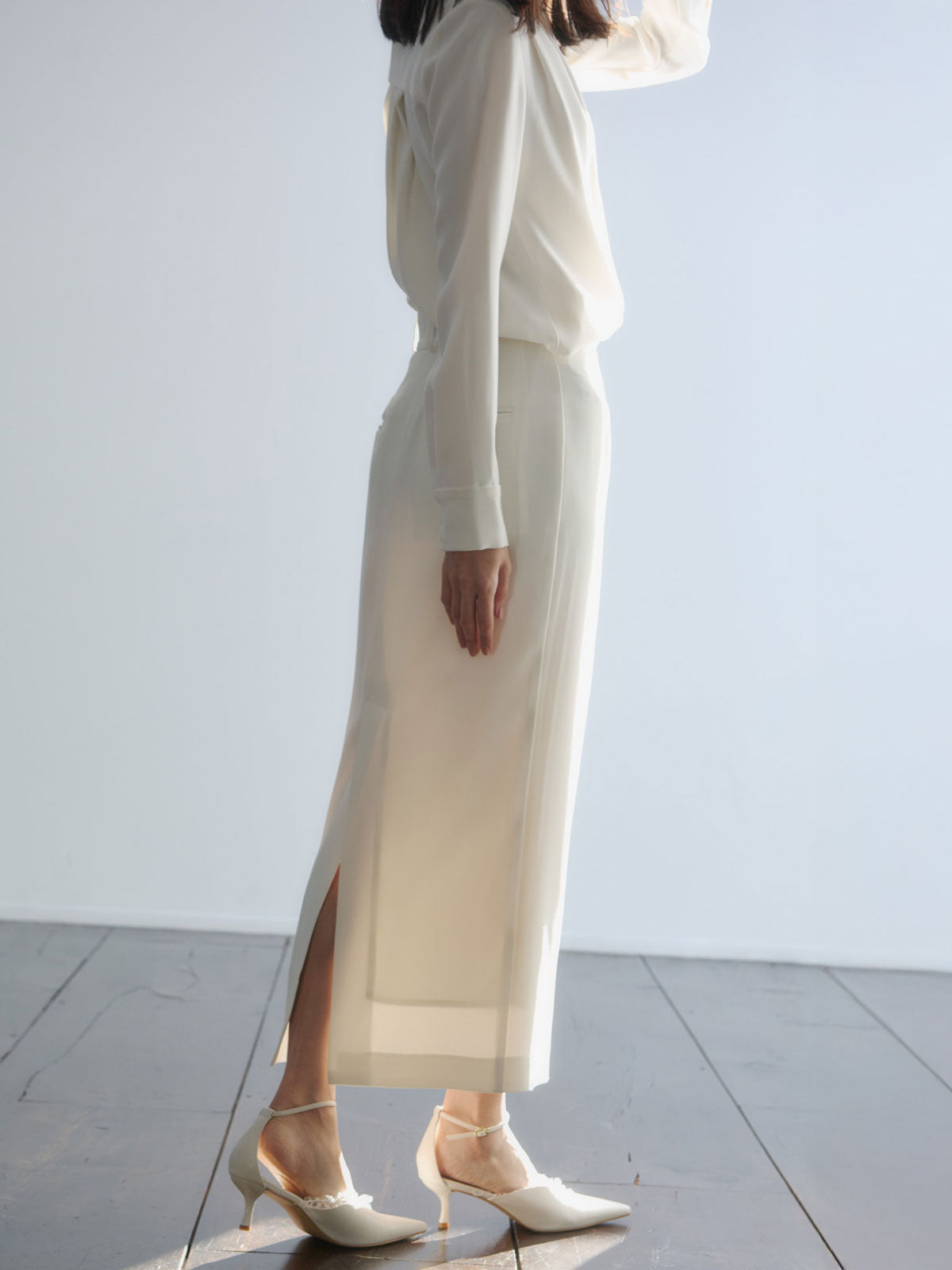 ダブルサテンショールカラーブラウス