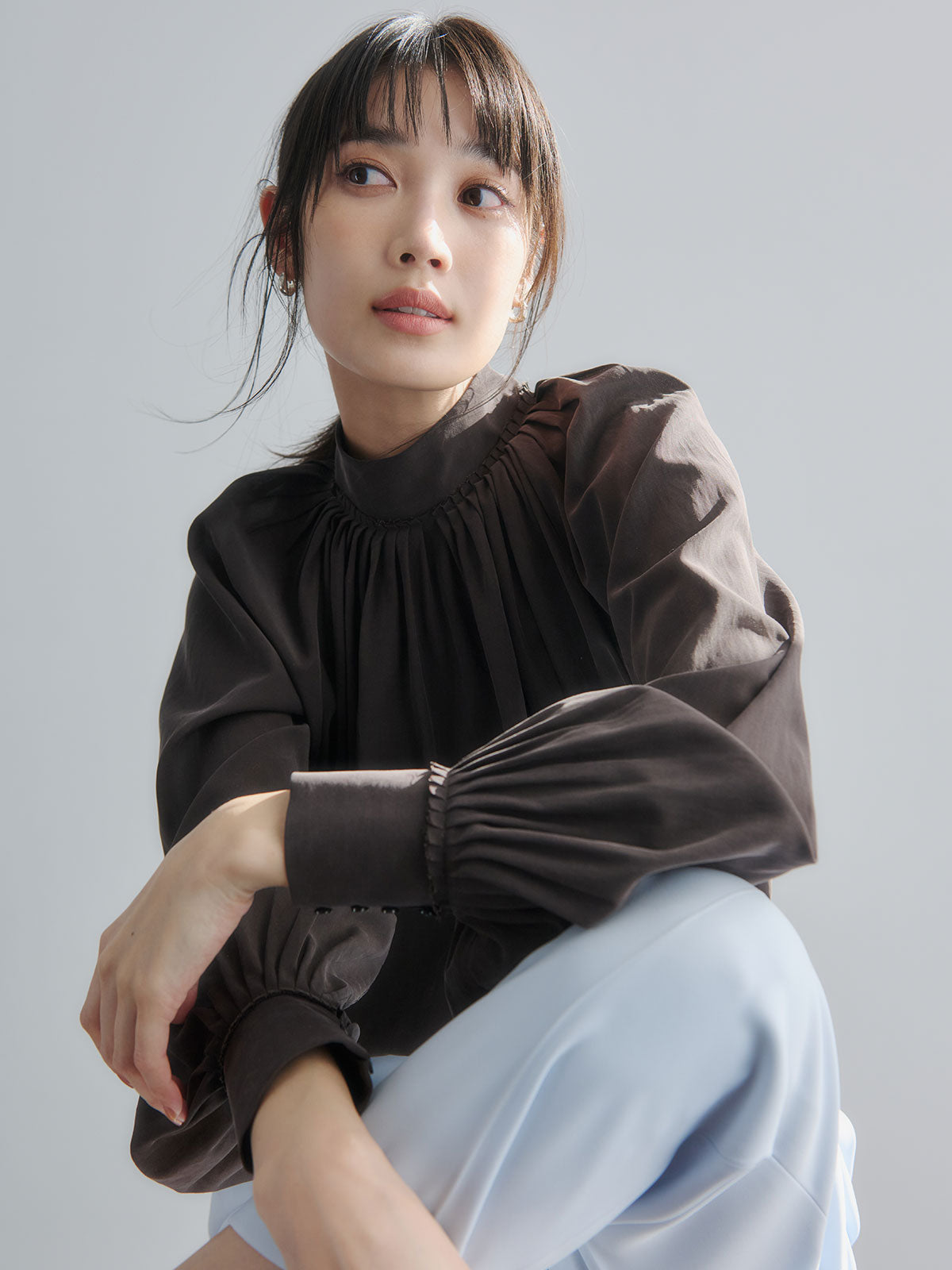 ダブルサテンテーパードパンツ